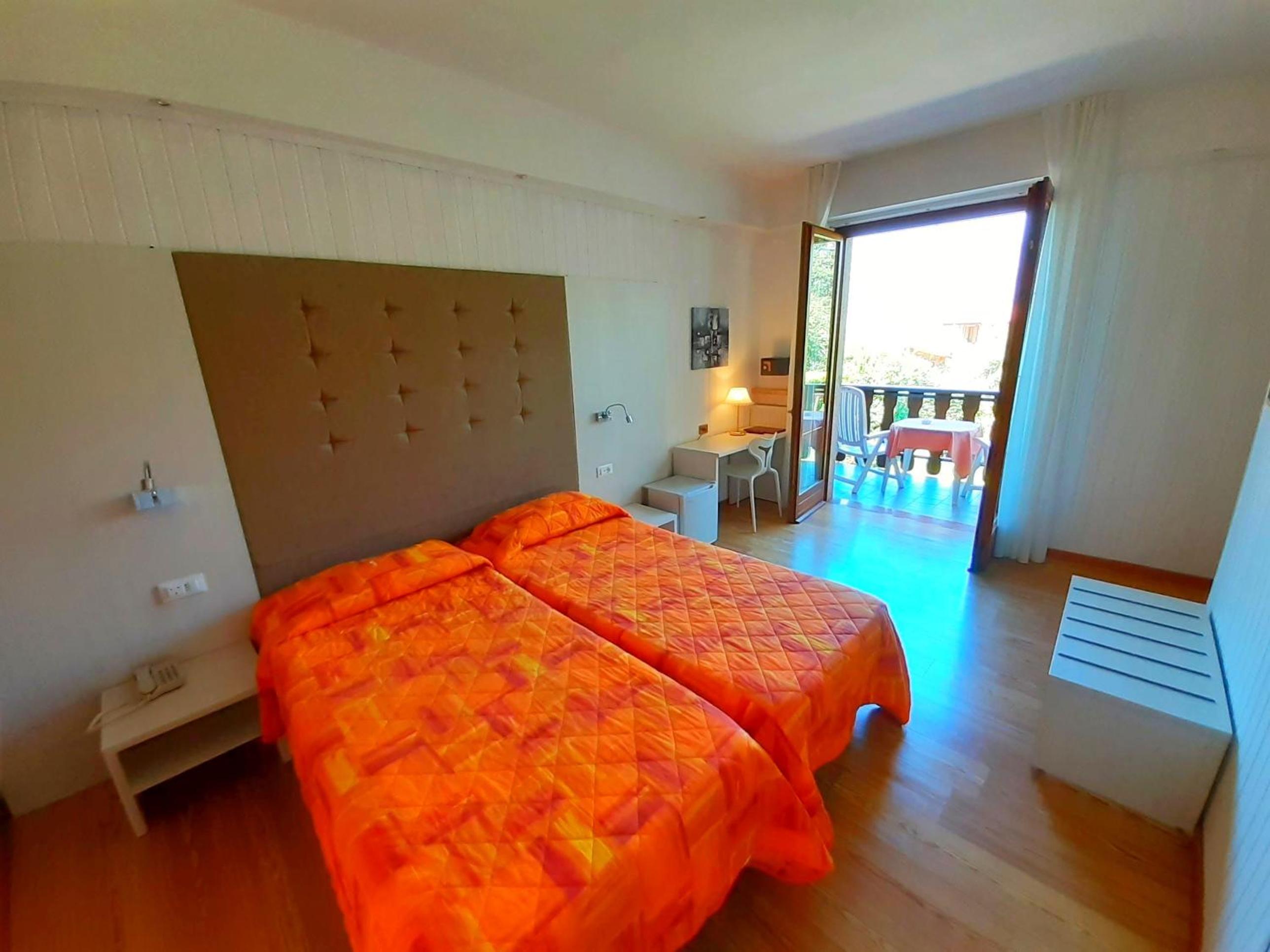 Double or Twin Room with Pool View photo 1