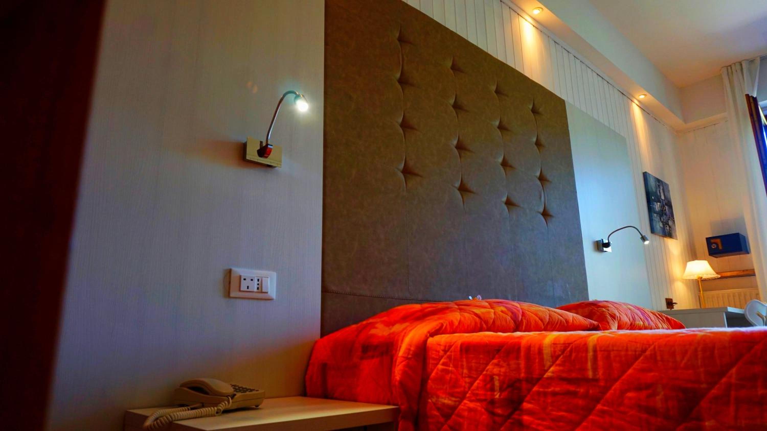 Double or Twin Room with Pool View photo 2