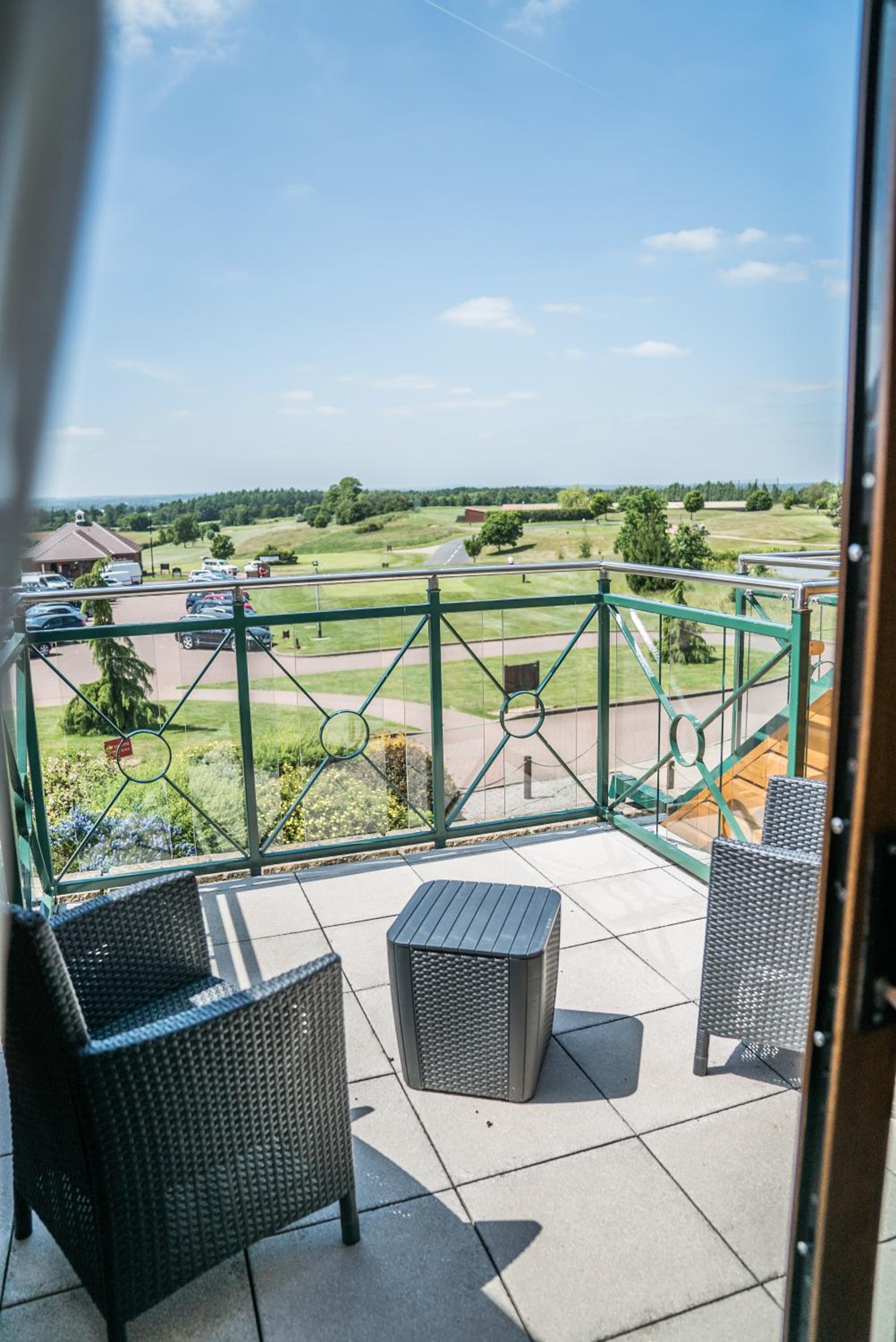 Deluxe Double or Twin Room with Balcony photo 3