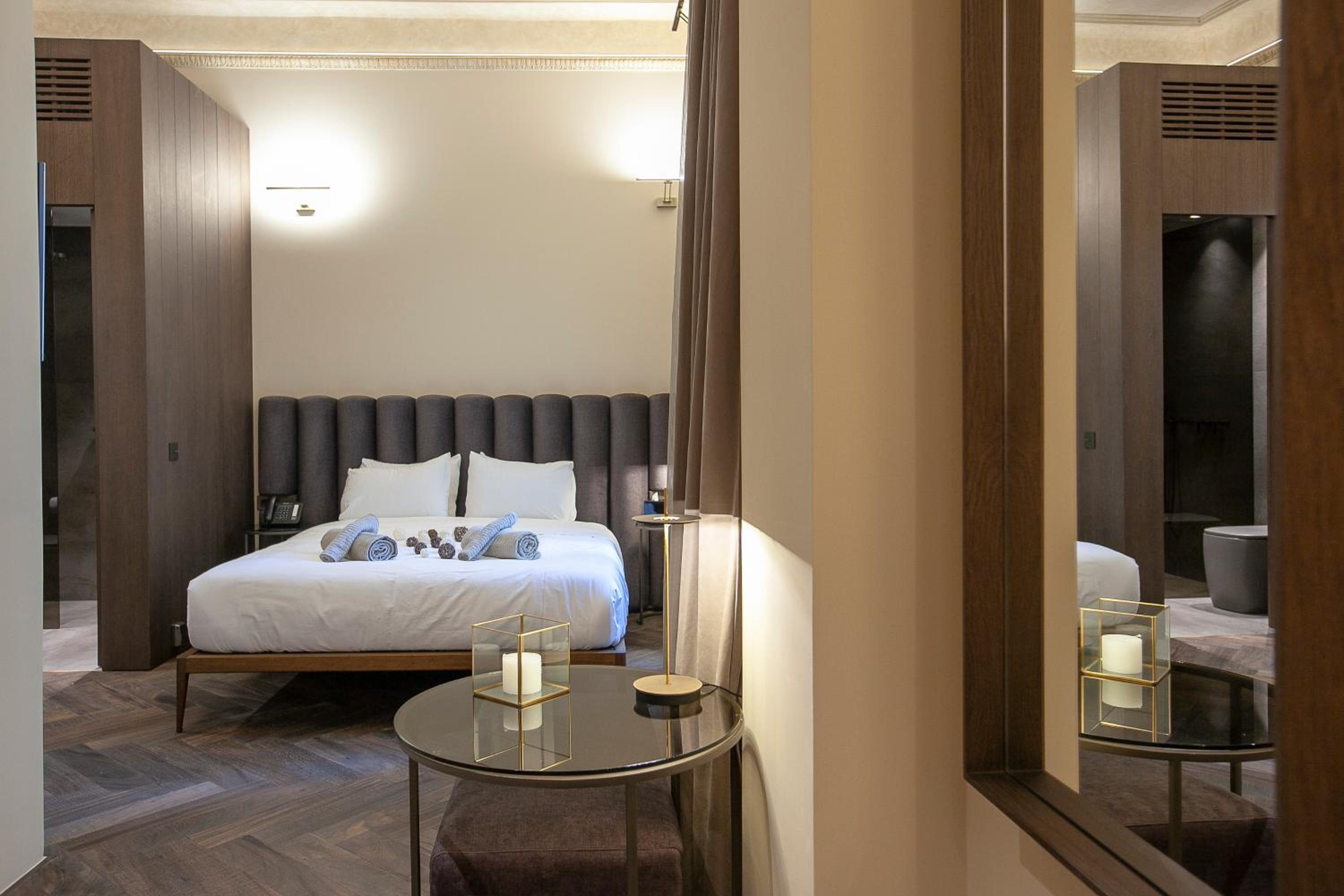 Classic Athenian Room photo 2