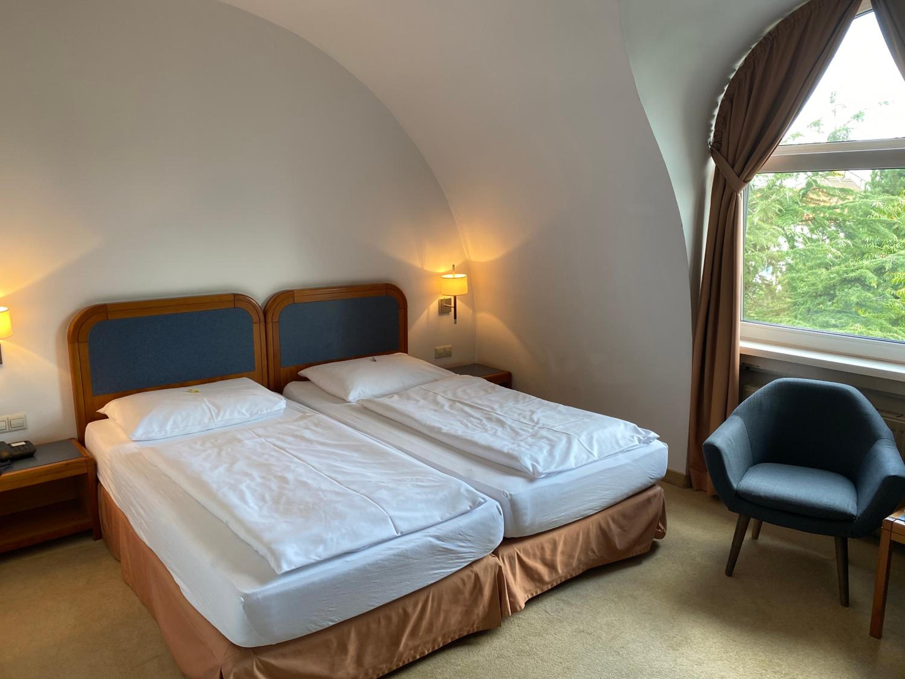 Standard Double Room - Photo 3