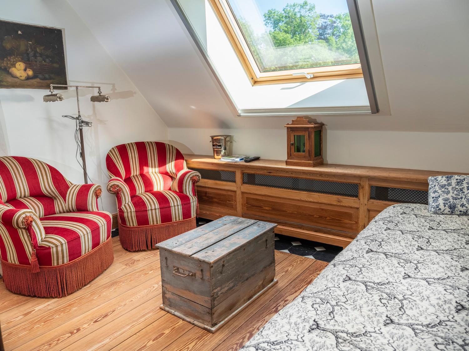 Double Room with Extra Bed - Photo 11