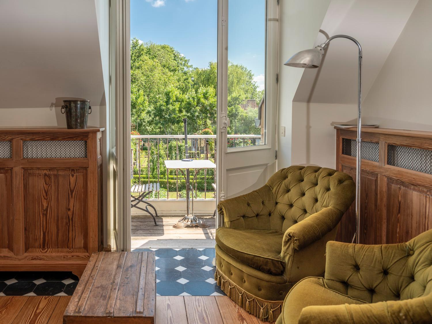 Double Room with Garden View - Photo 2