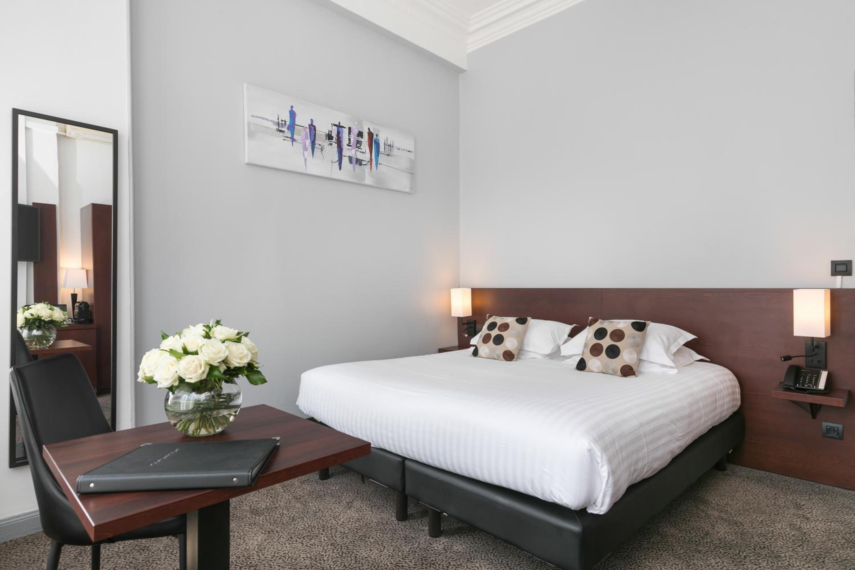 Deluxe Double Room - Photo 14