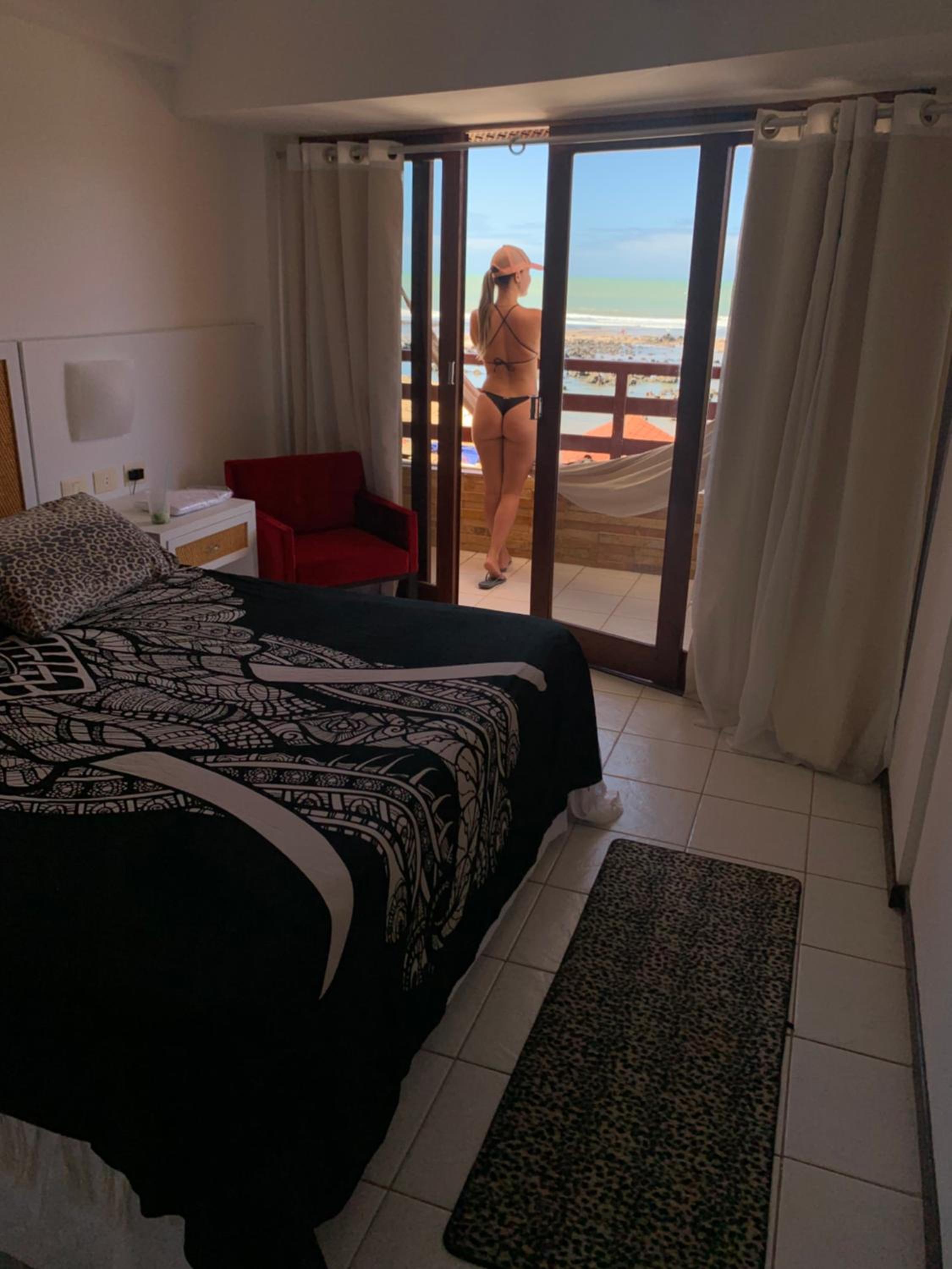 Apartment with Sea View - Photo 18