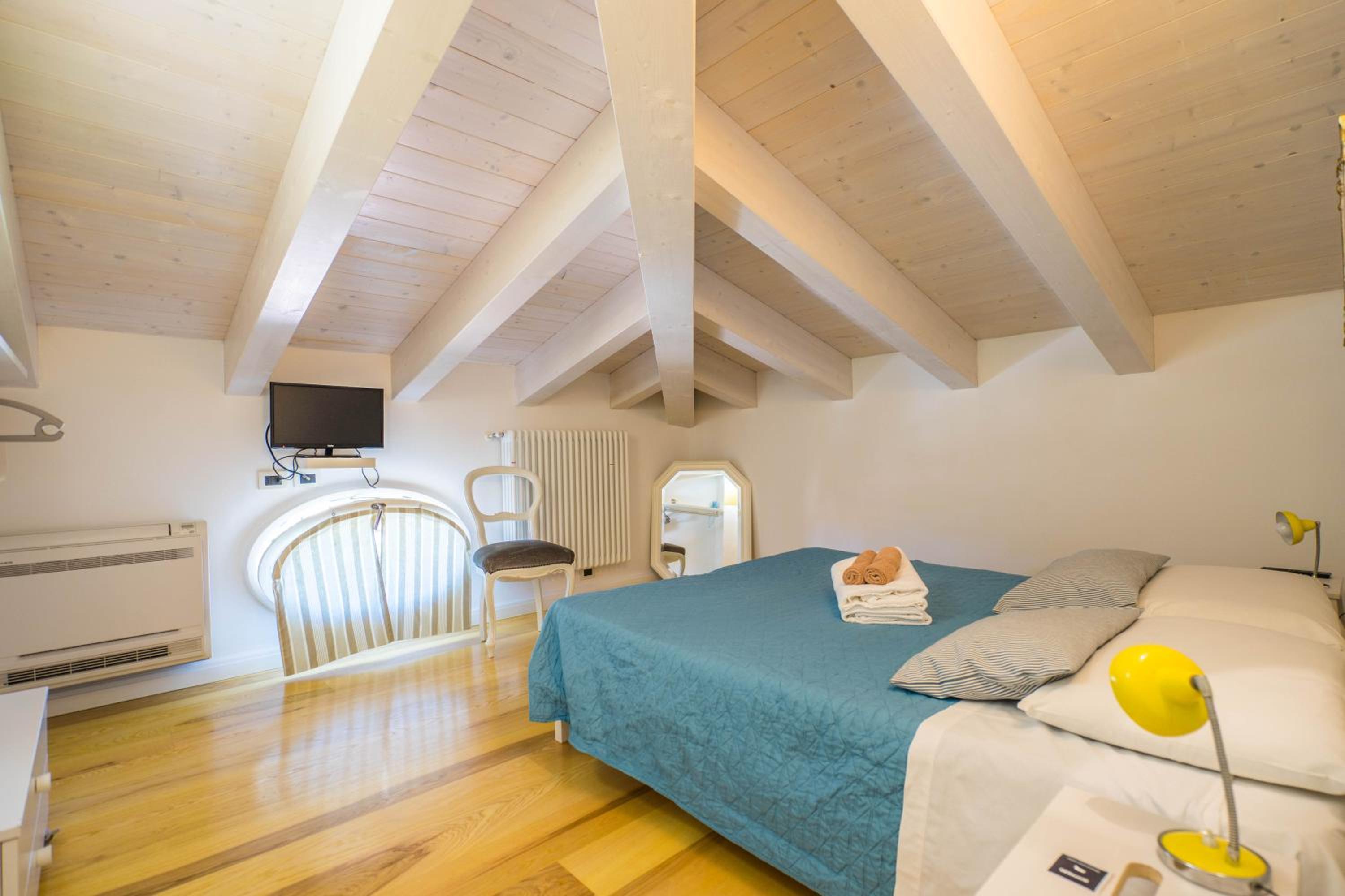Small Double Room photo 1