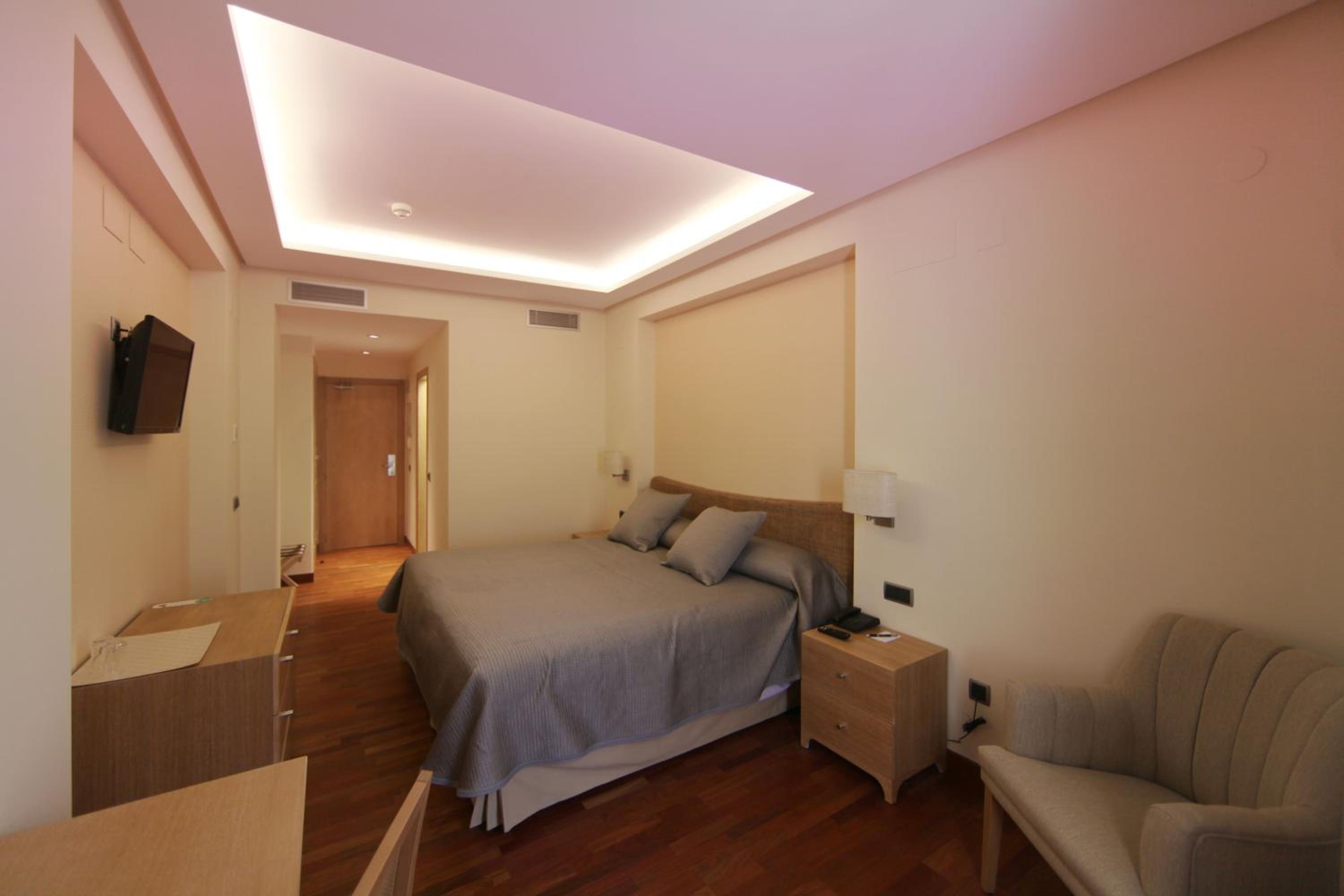 Double or Twin Room photo 2