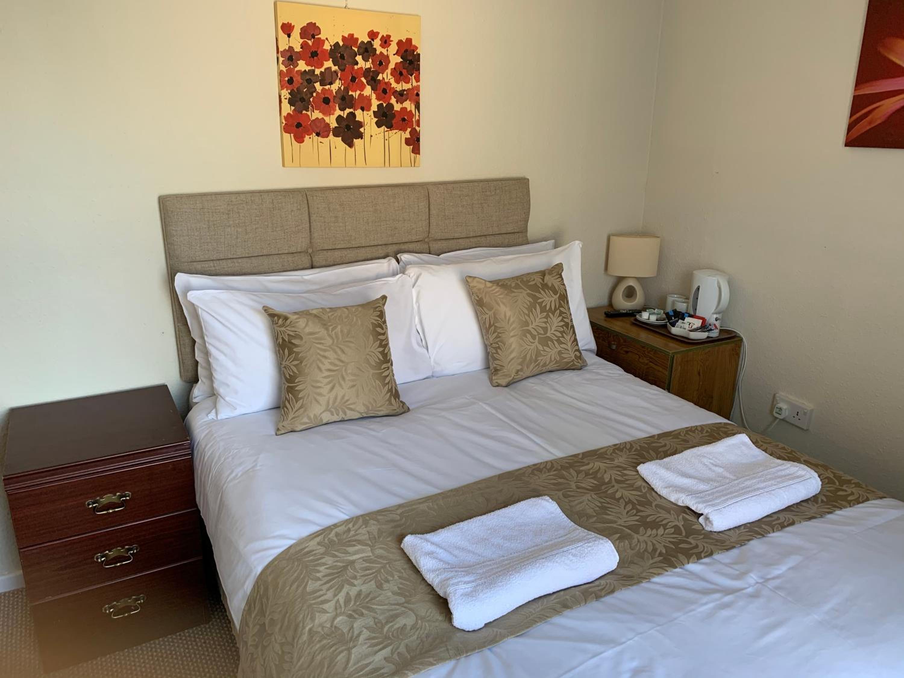 Double Room - Photo 5