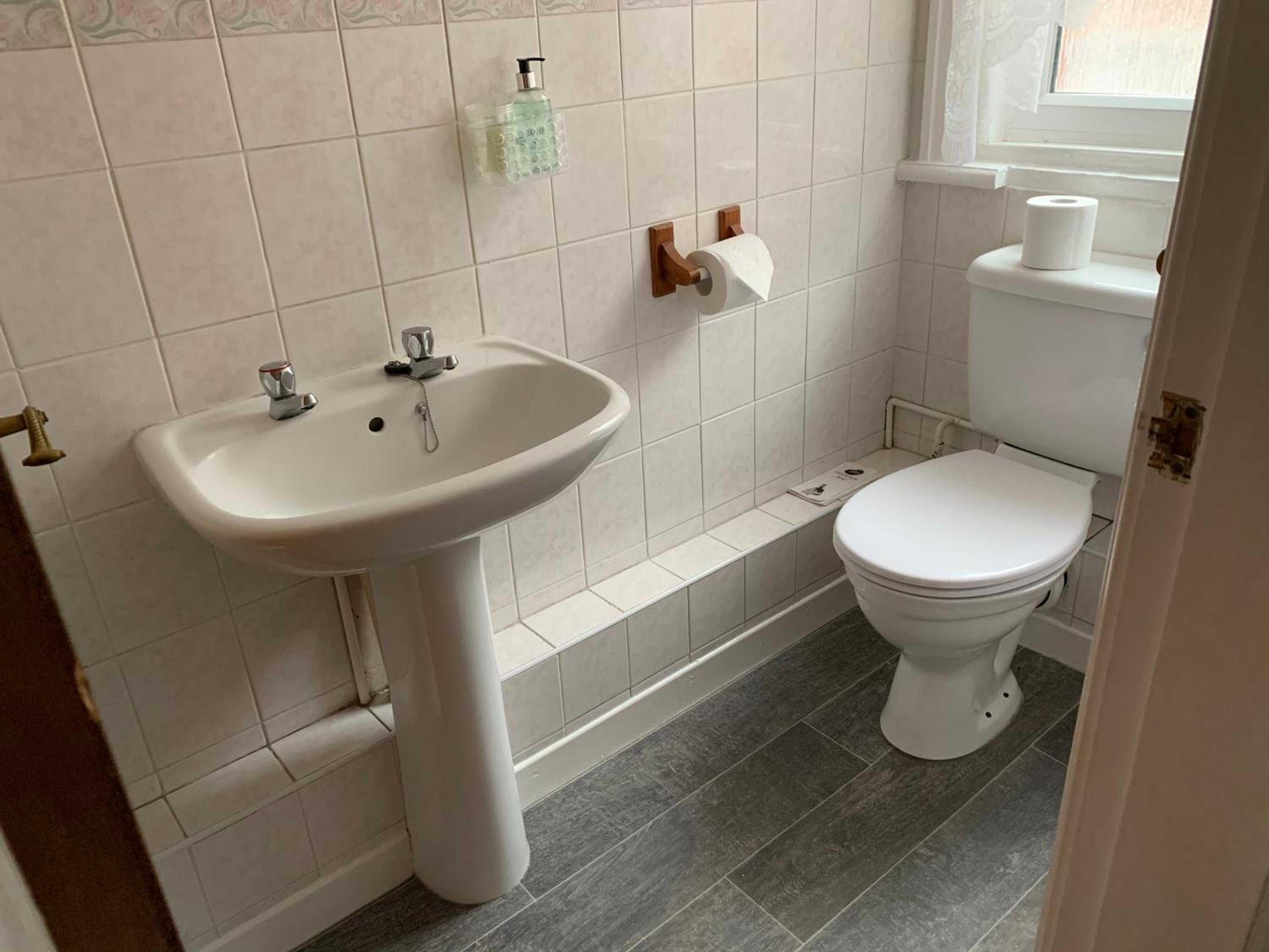 Triple Room with Shower - Photo 7