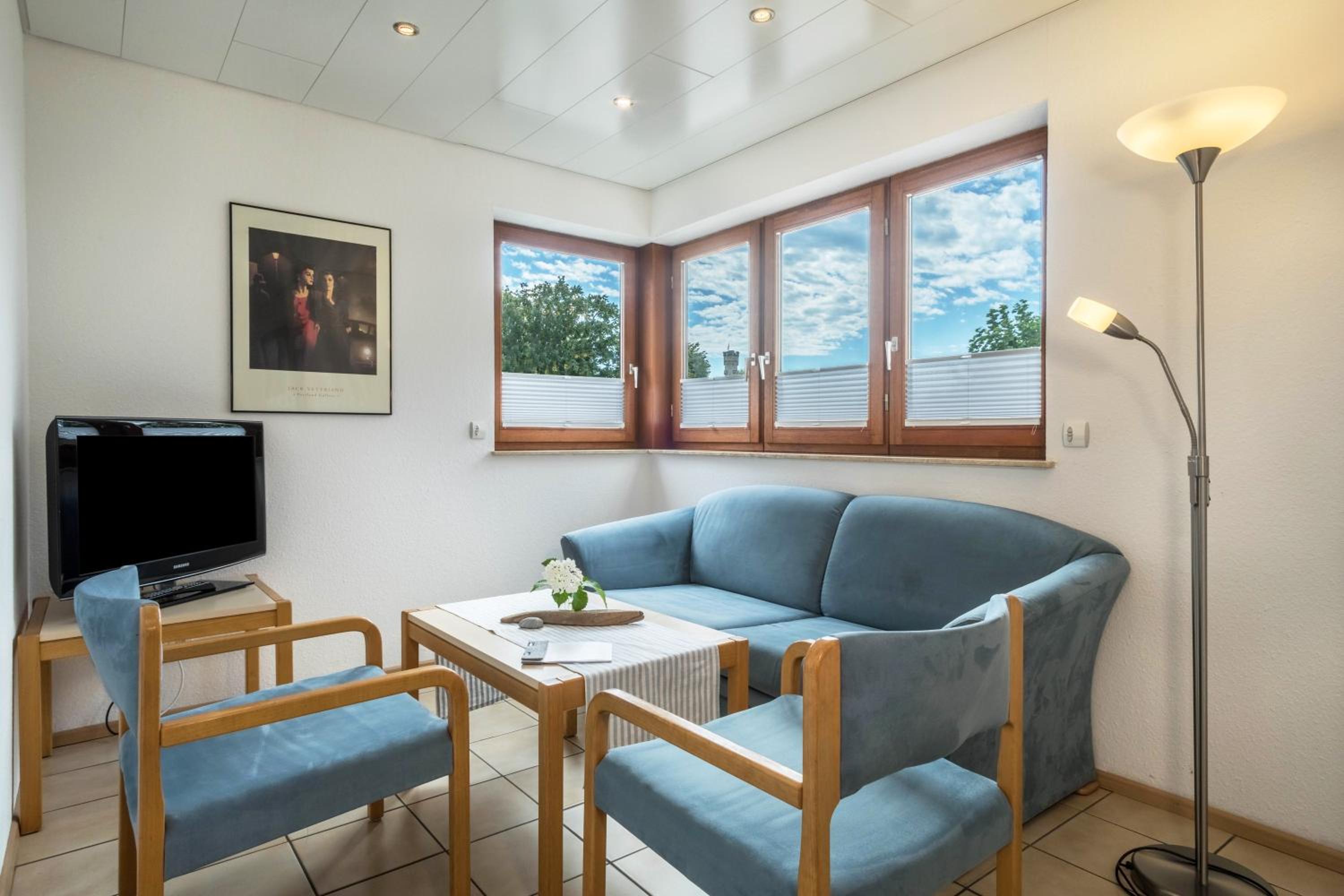 Two-Bedroom Deluxe Apartment with Garden View photo 1