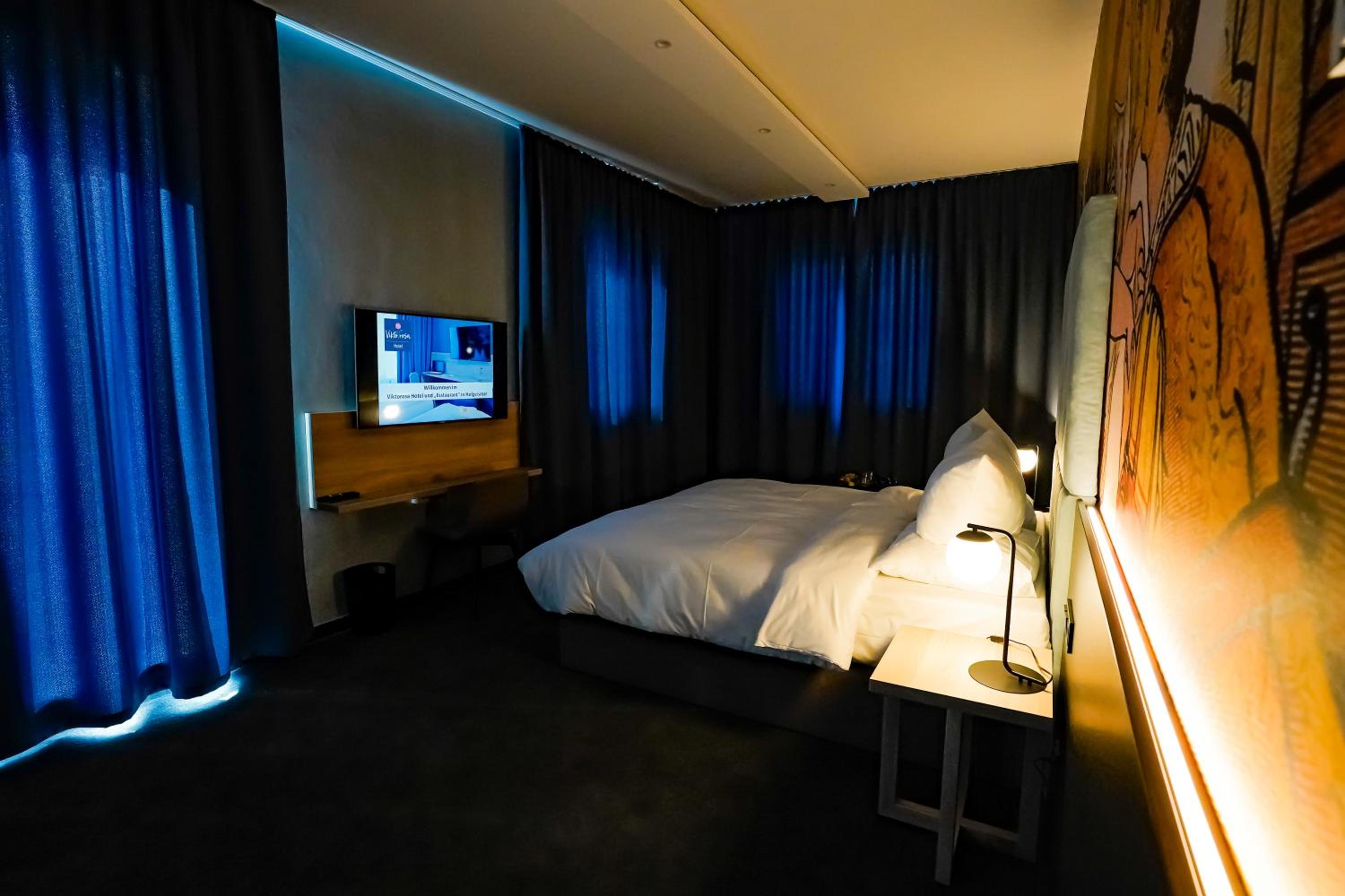 Superior King Room - Photo 9