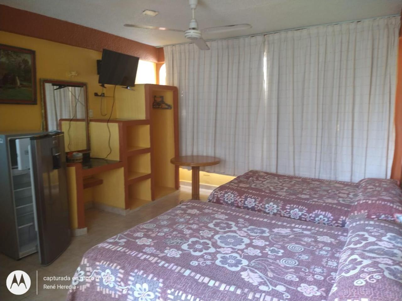 Double or Twin Room photo 2