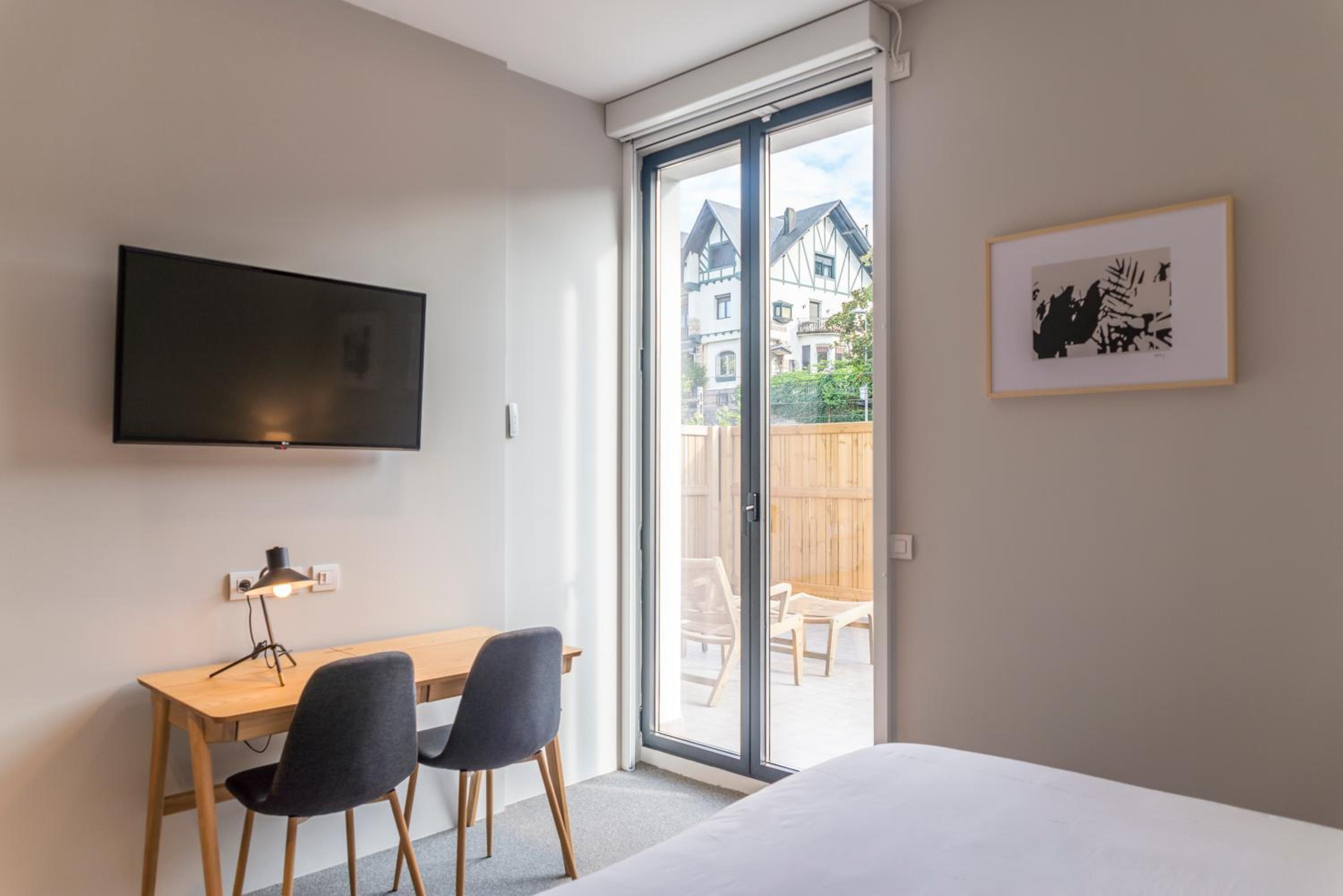 King Room with Balcony and Garden Views - Photo 1
