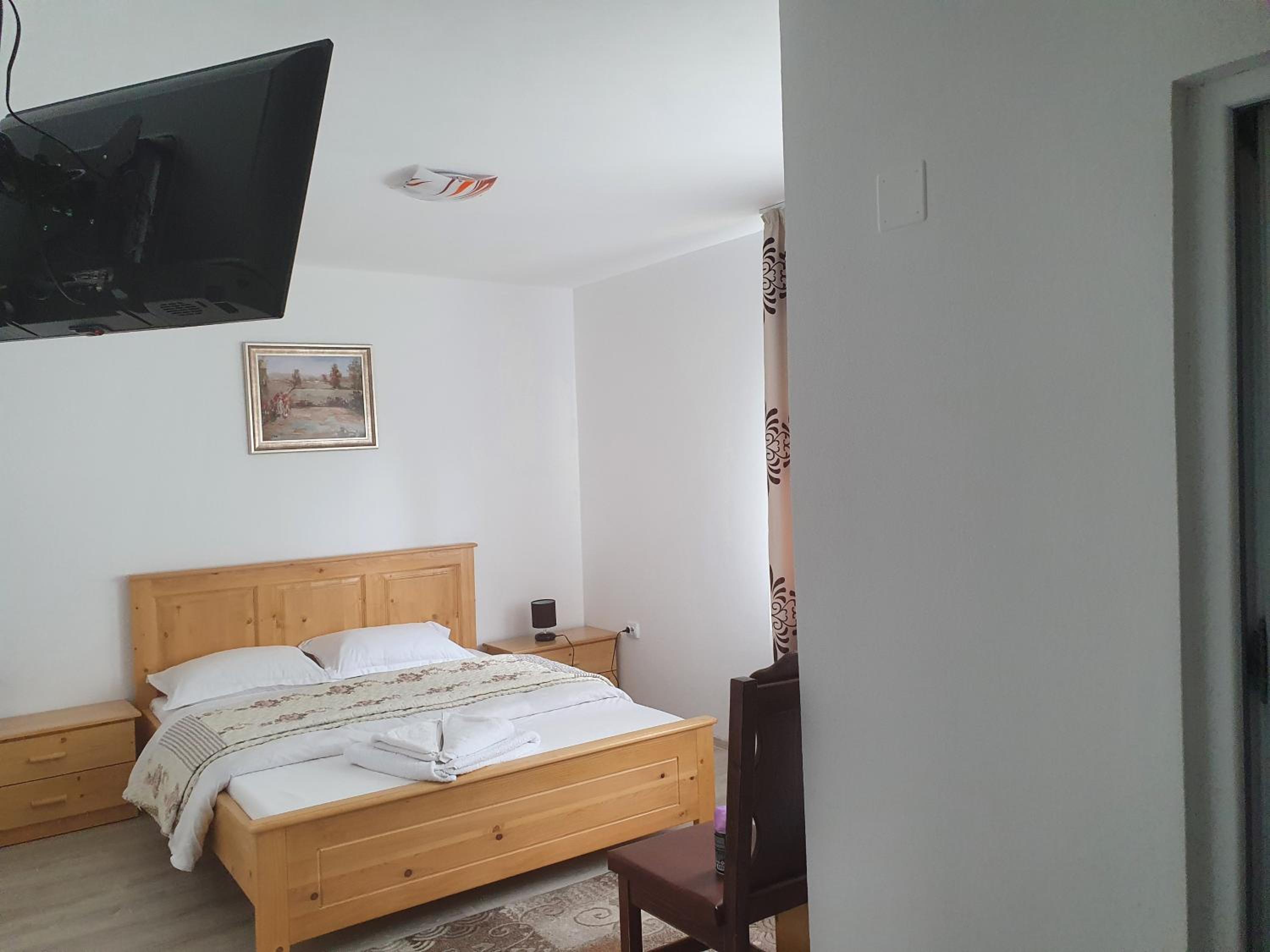 Double Room with Mountain View - Photo 4