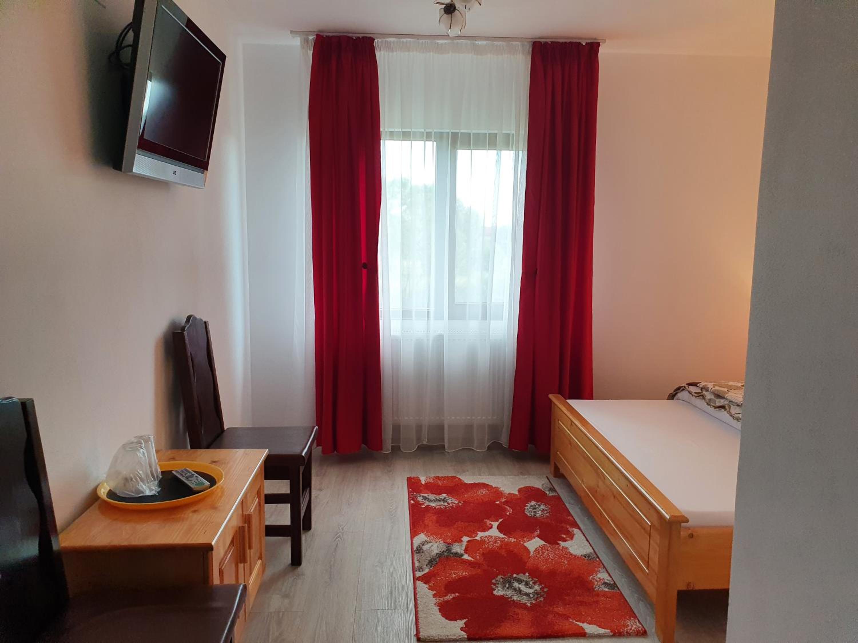 Double Room with Mountain View - Photo 15
