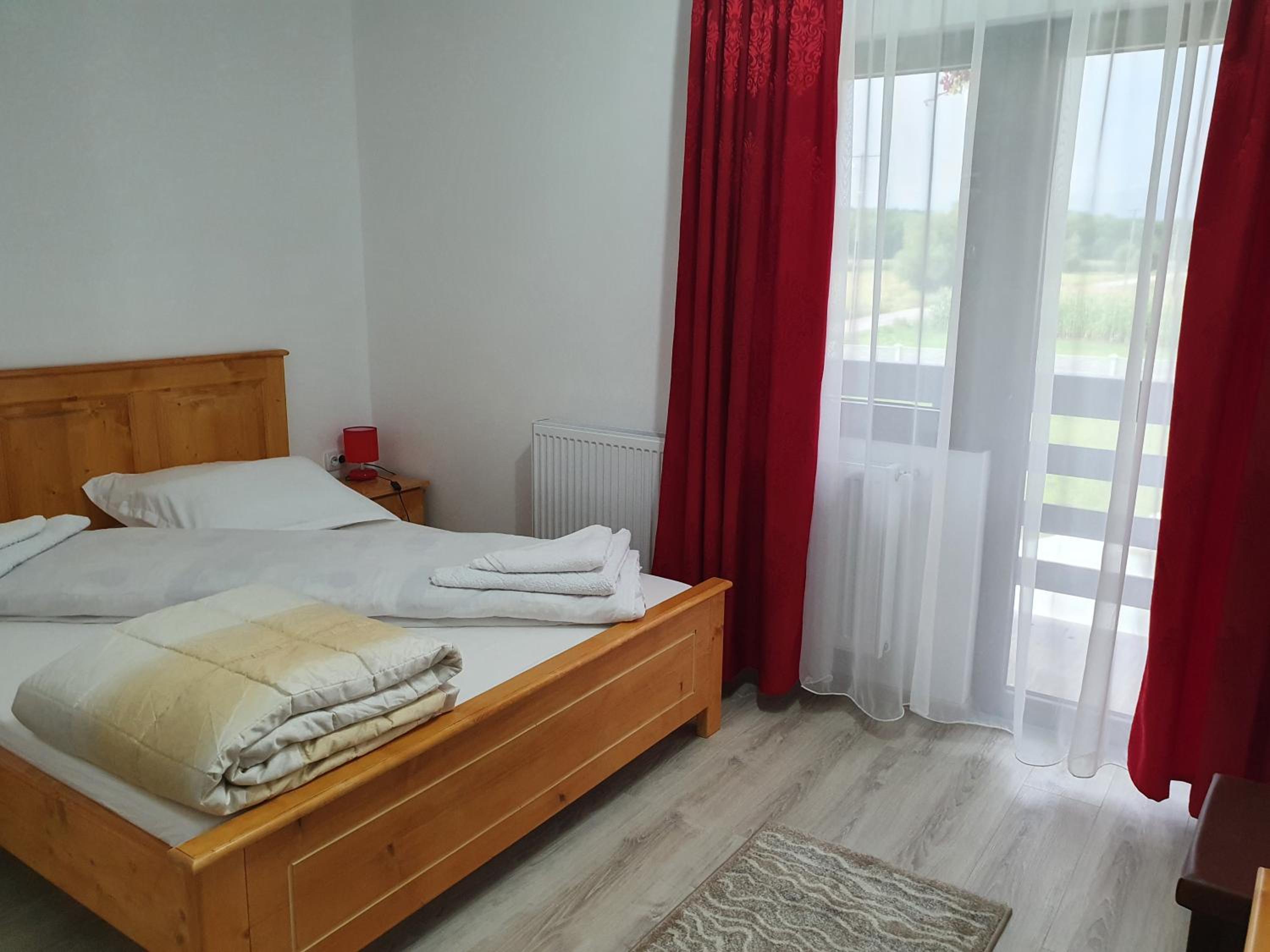 Double Room with Mountain View - Photo 1