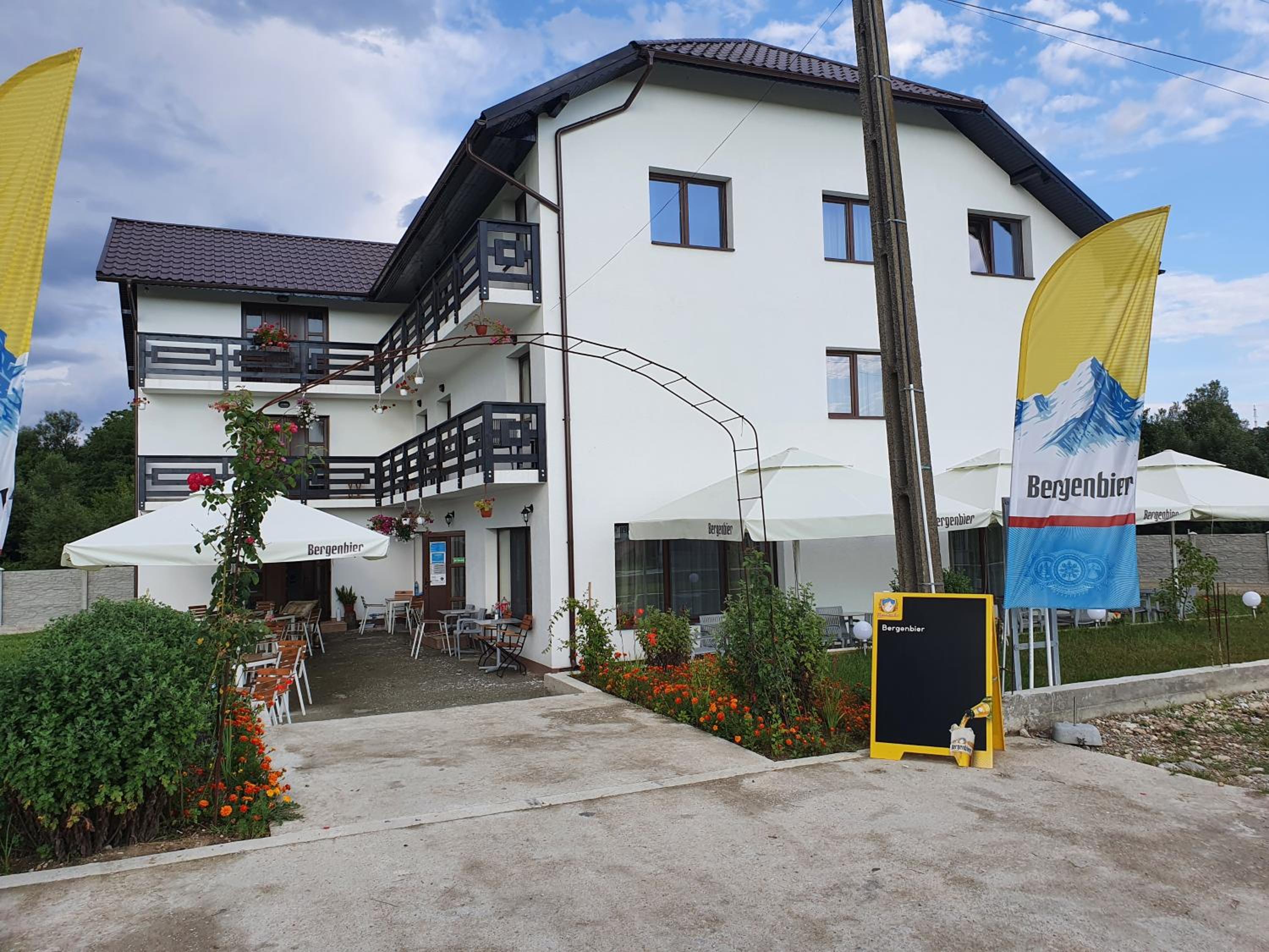 Double Room with Mountain View - Photo 8