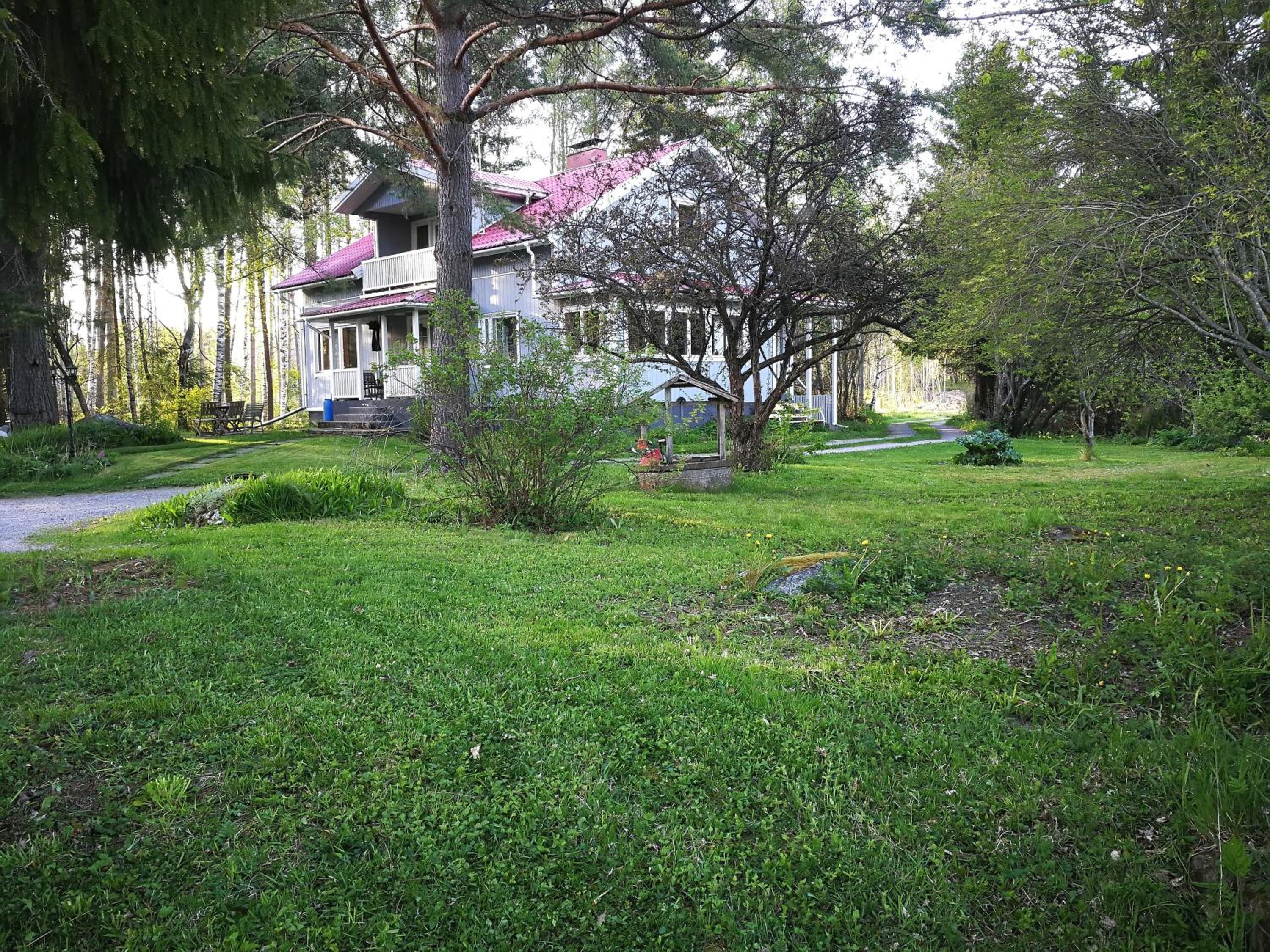 Family Room with Garden View - Photo 5