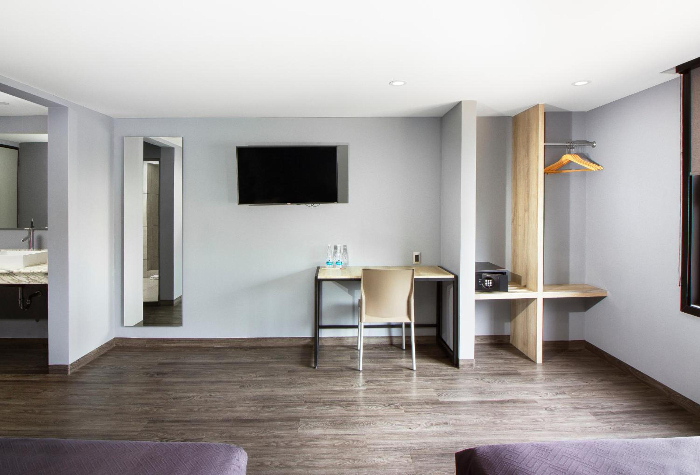 Double Room - Photo 6