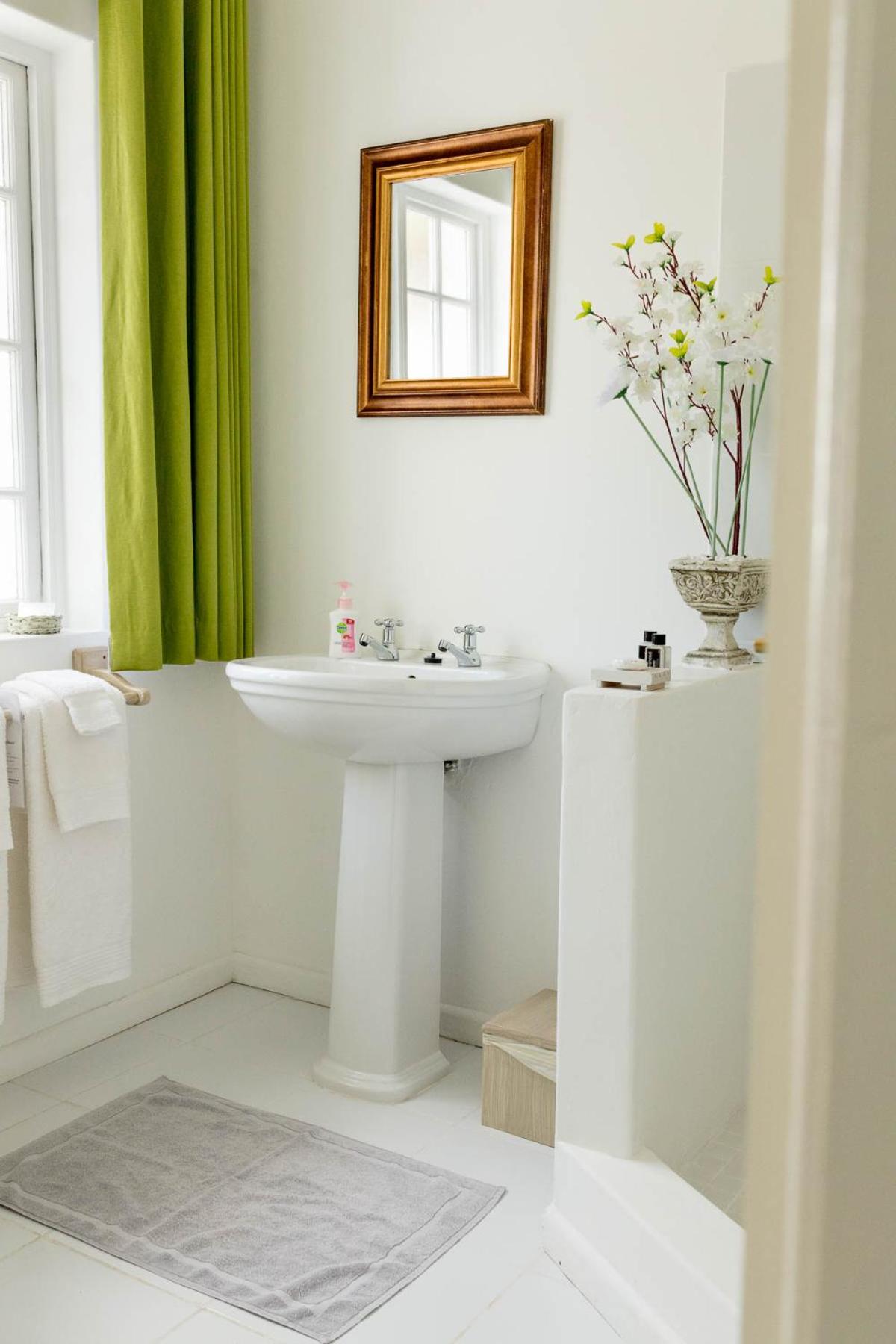 Double Room with Garden View - Photo 7