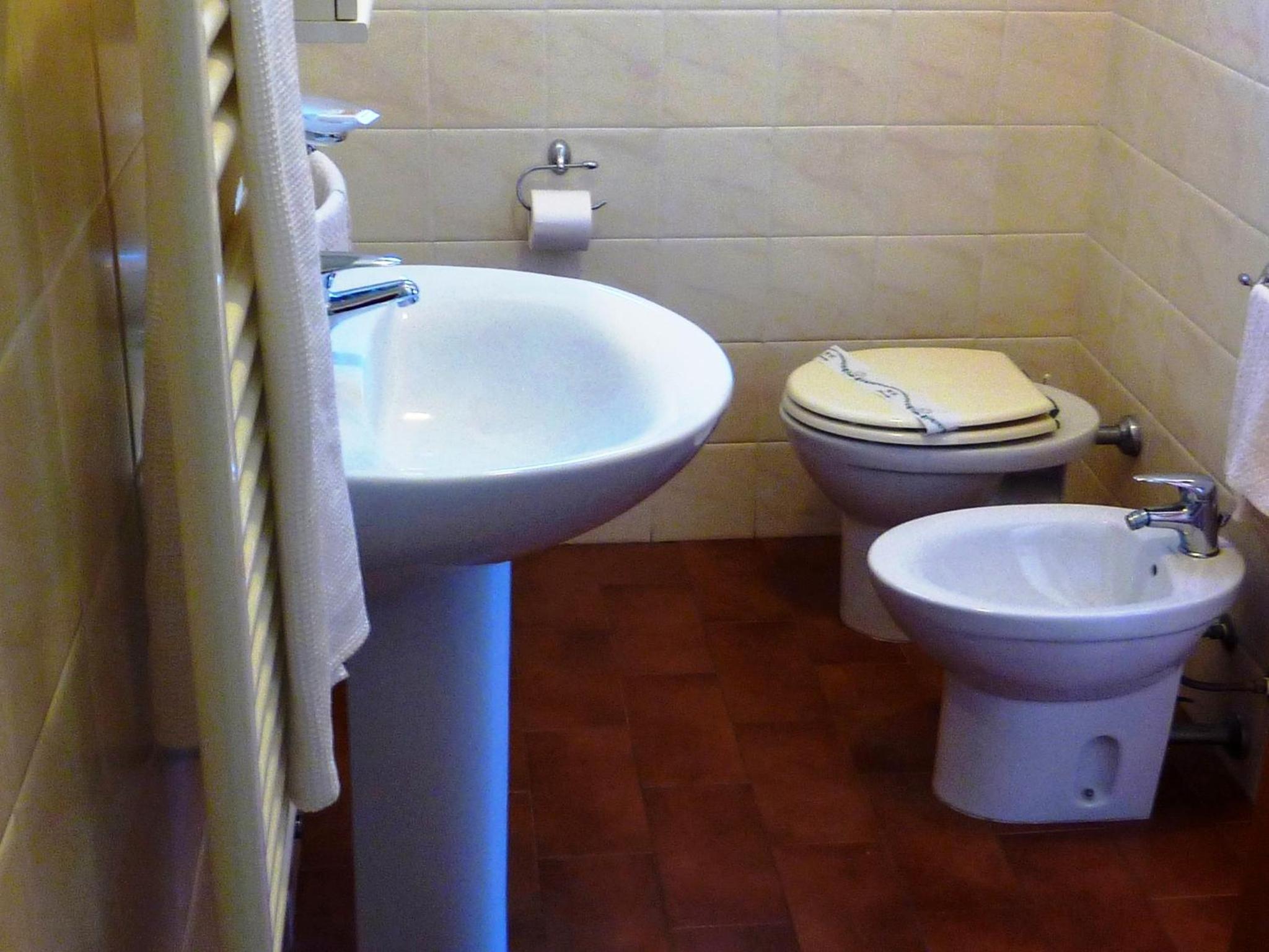 Double or Twin Room - Photo 2