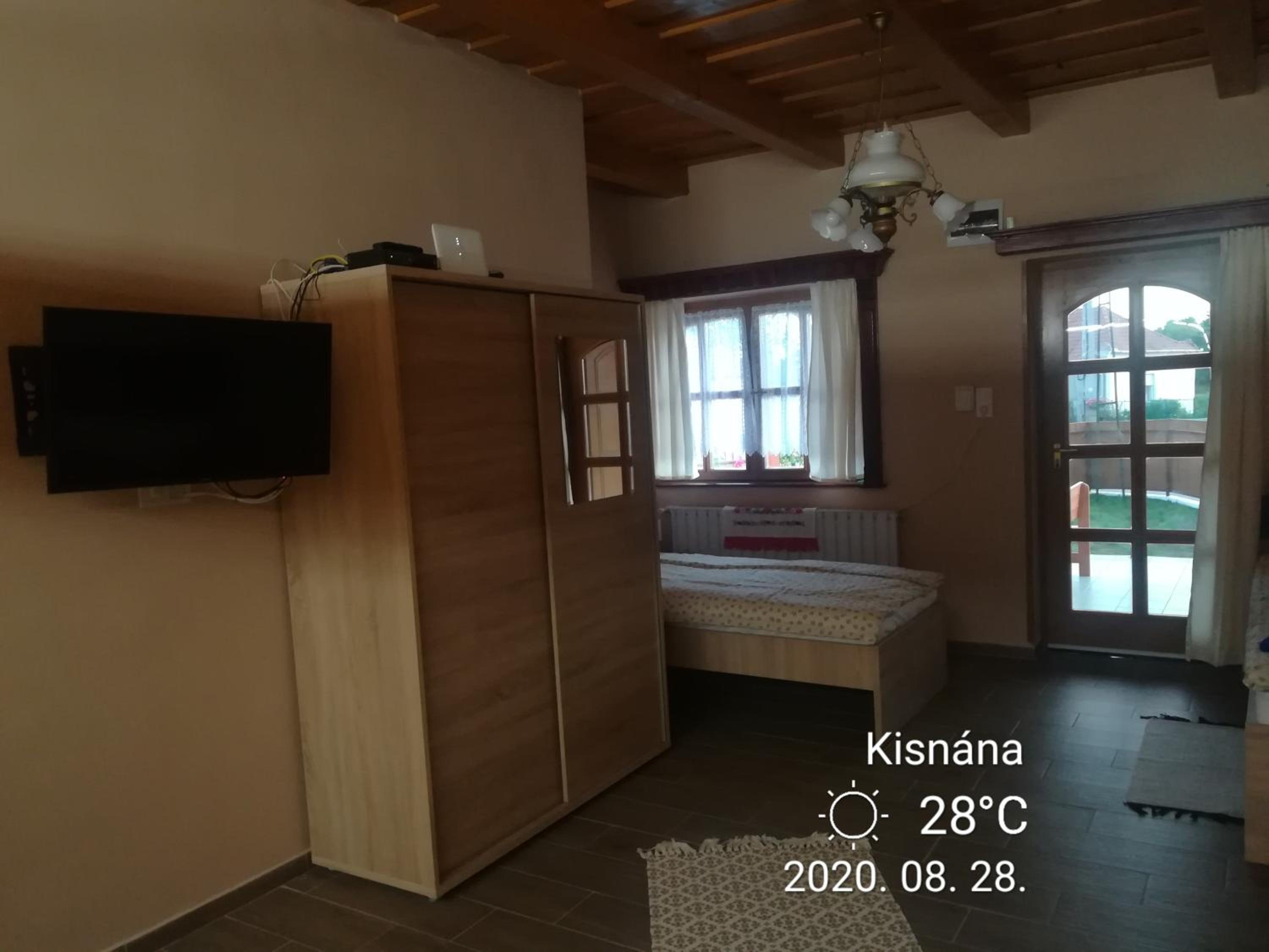 Apartment photo 3