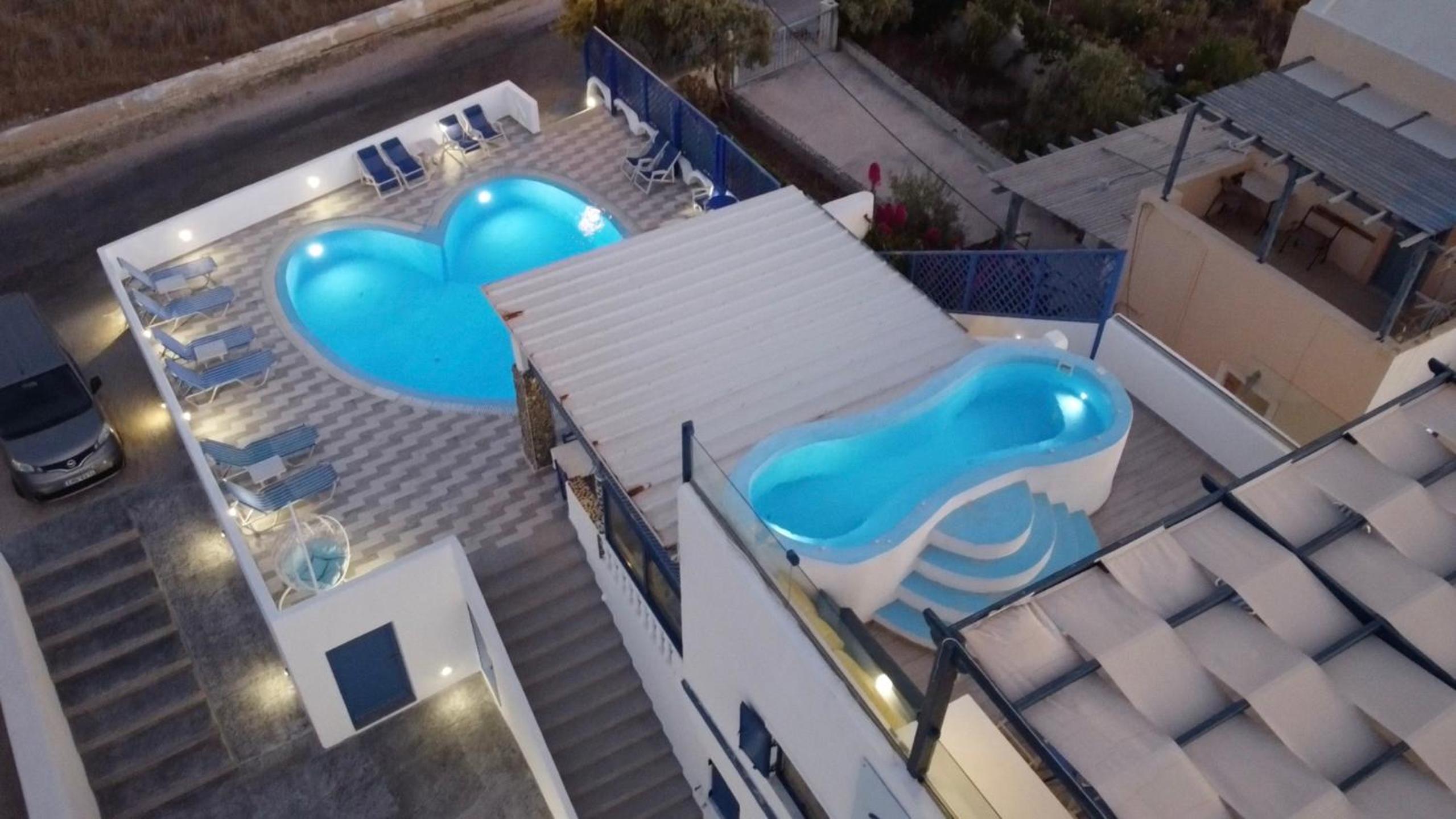 Two-Bedroom Deluxe Apartment