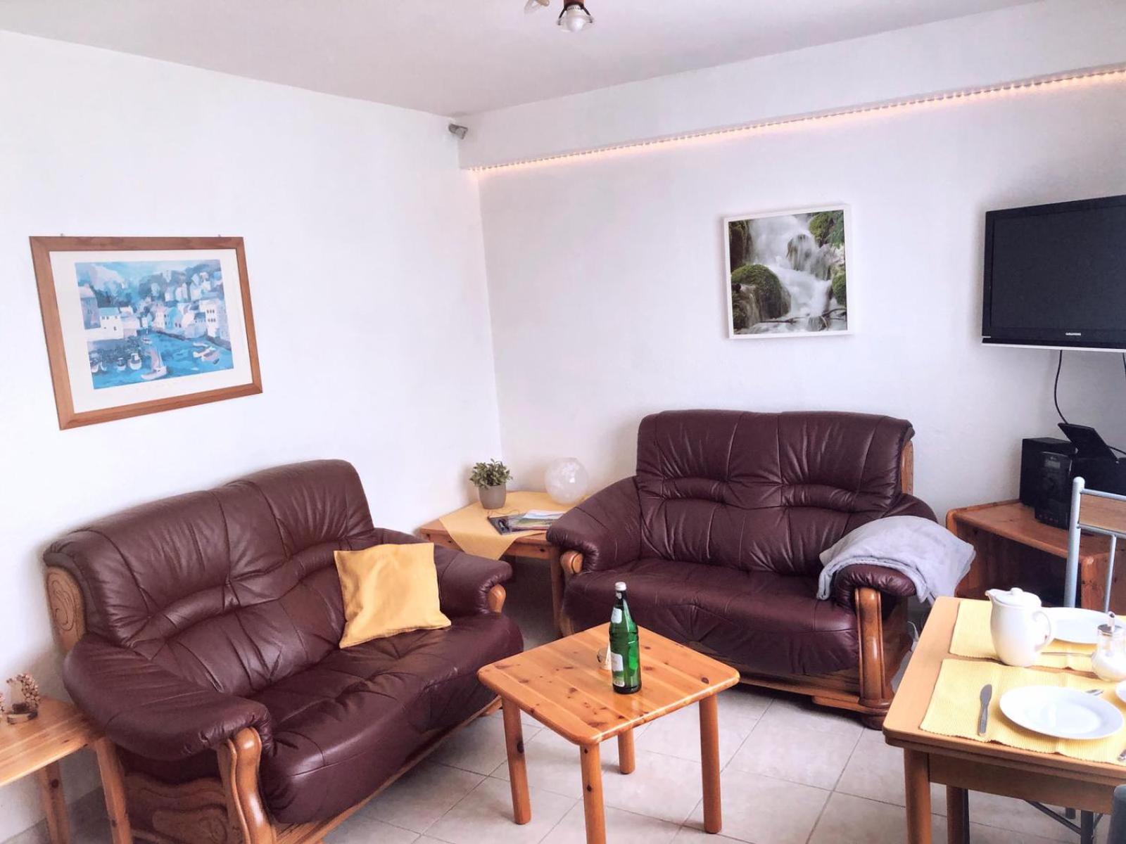 One-Bedroom Apartment photo 2