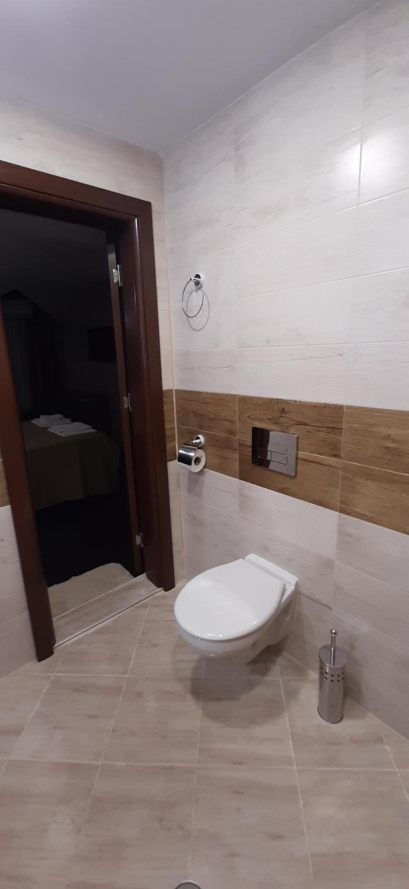 Deluxe Double Room - Photo 9