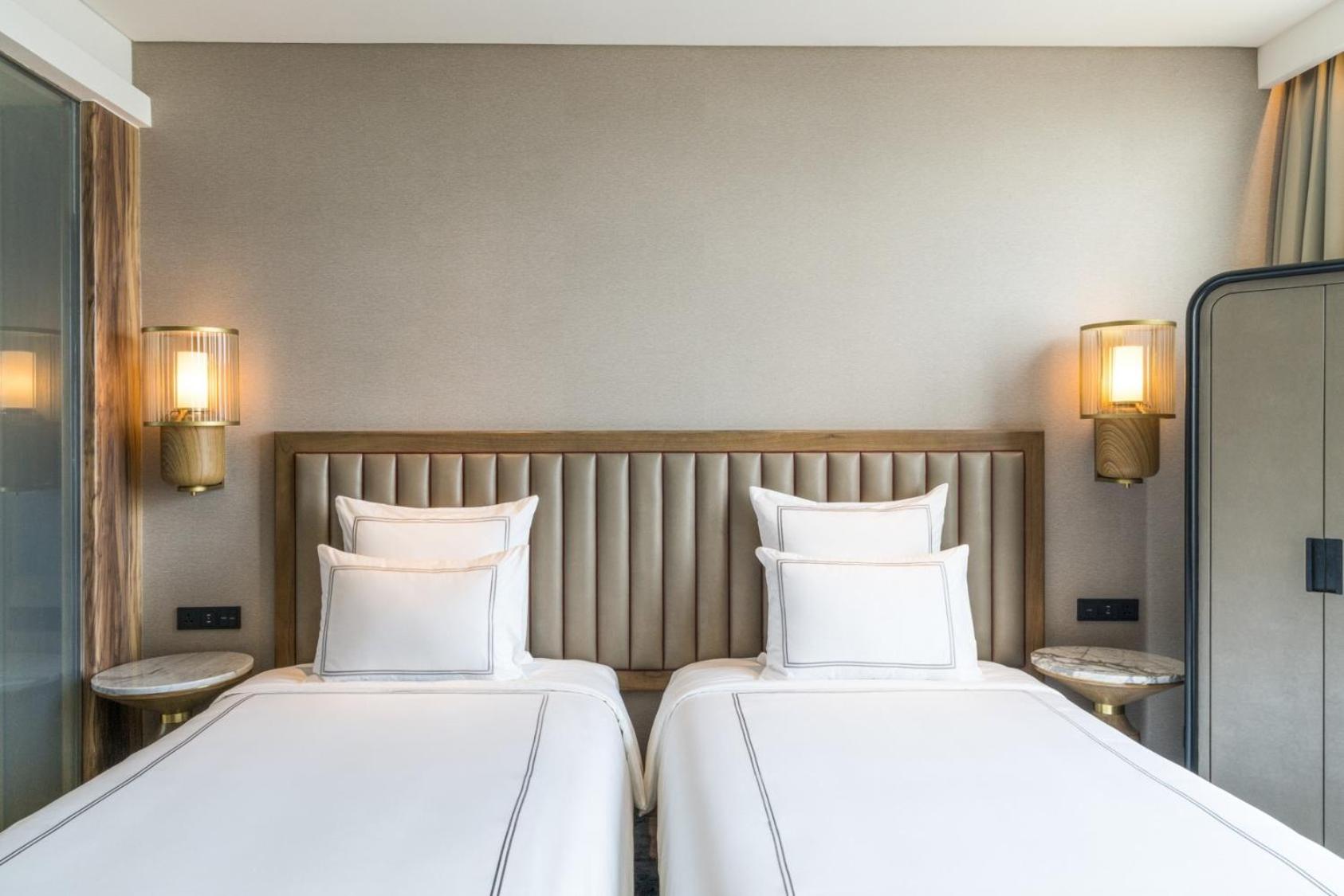 Swiss Advantage Twin Room - Photo 4