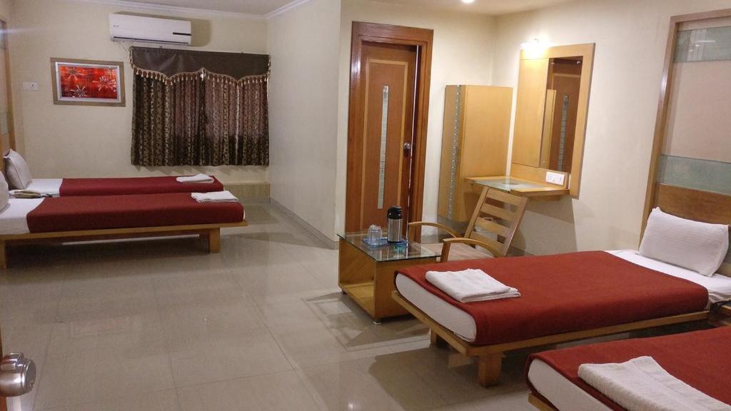 Deluxe Triple Room