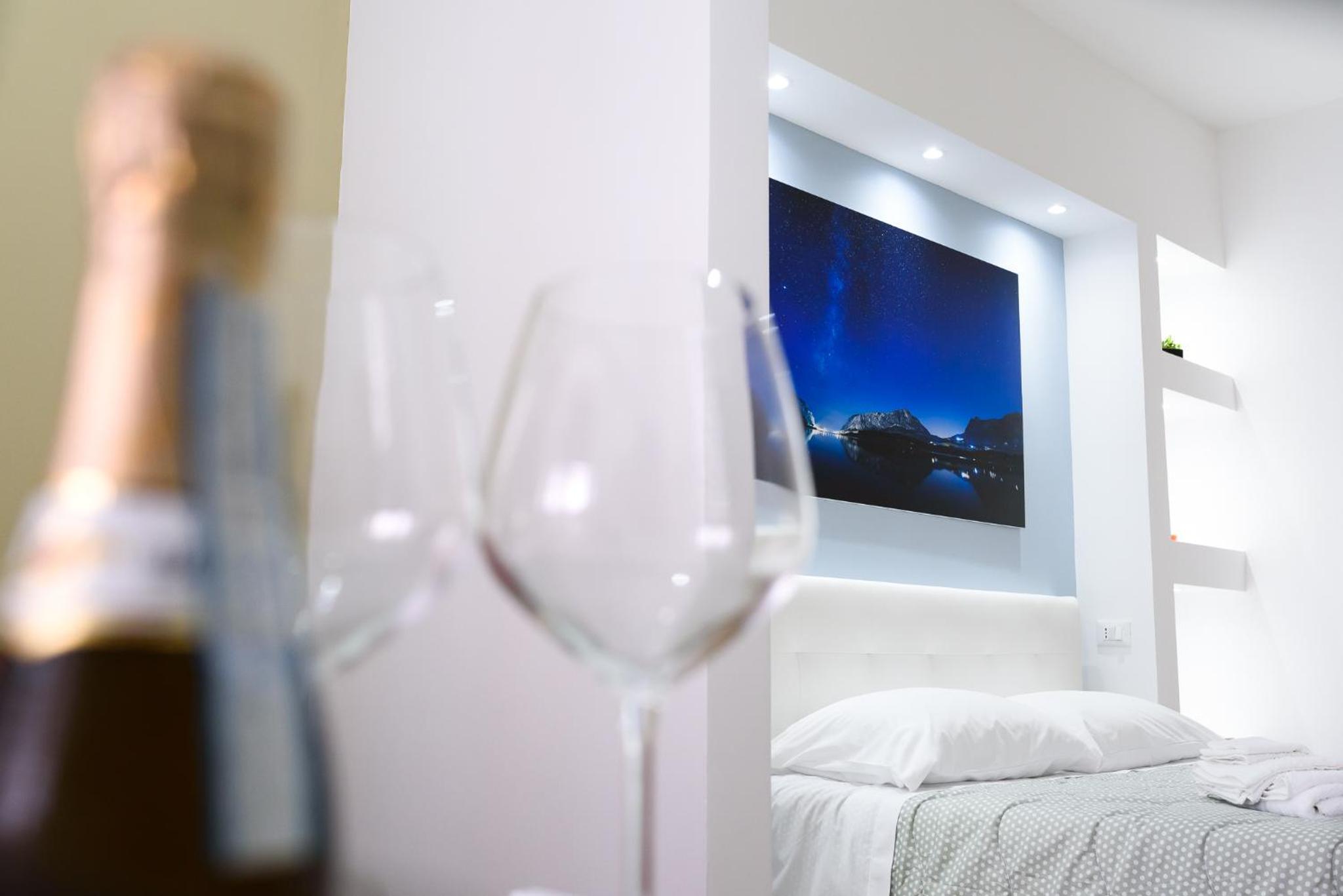 Deluxe King Room photo 2