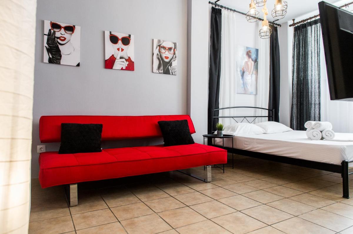 Studio Apartment