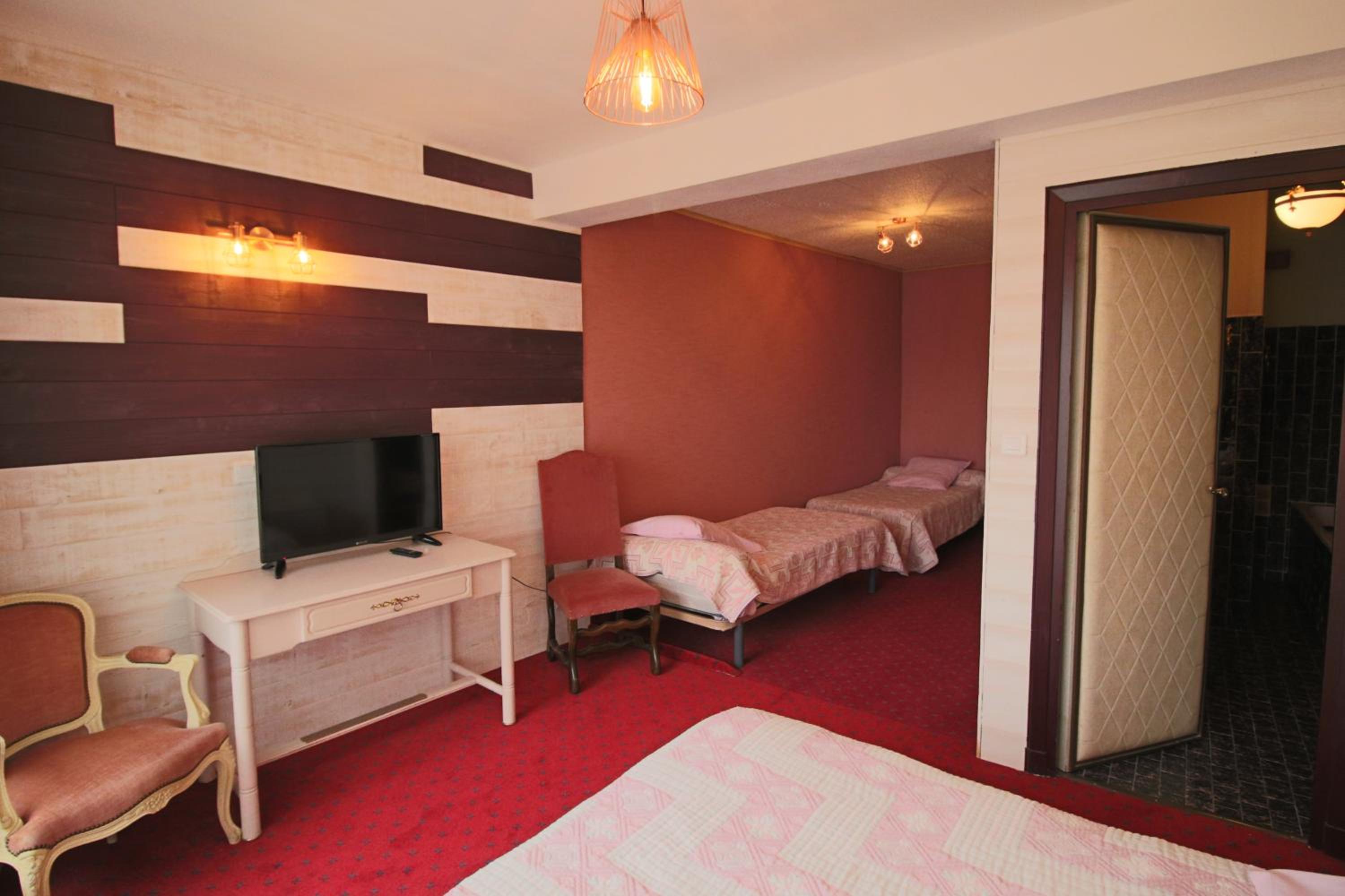 Quadruple Room - Photo 3
