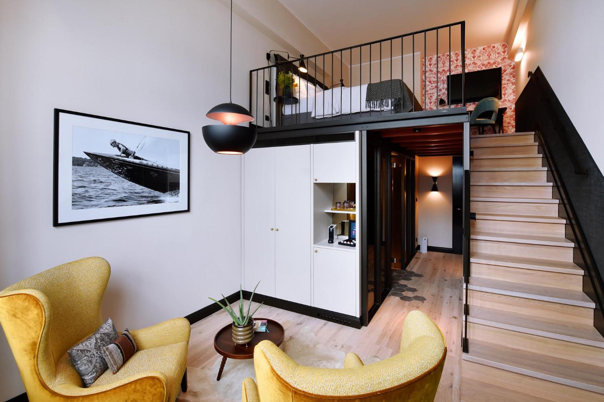 Loft Harbor - Photo 1