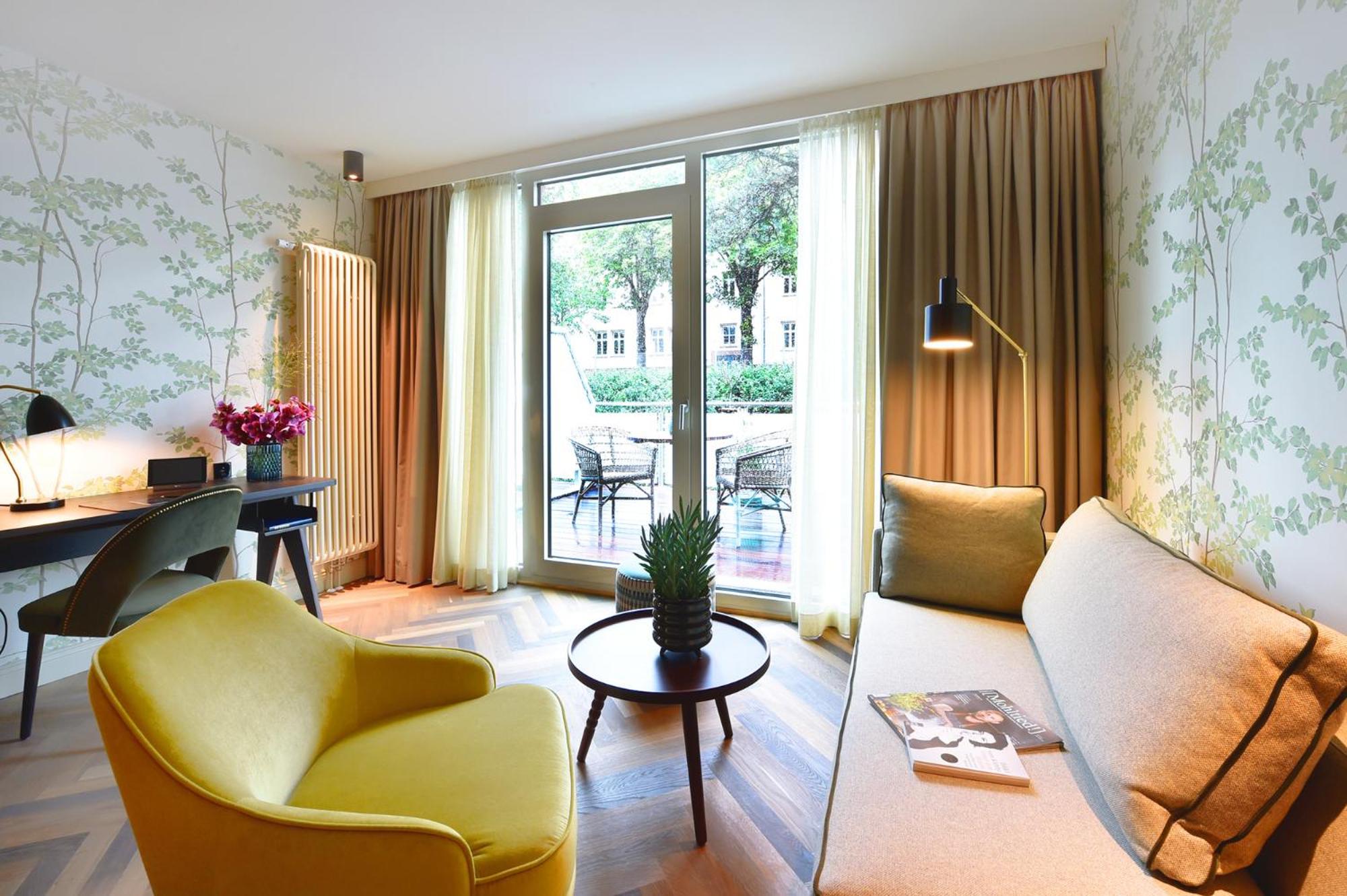 Upper Class Wintergarden - Photo 6