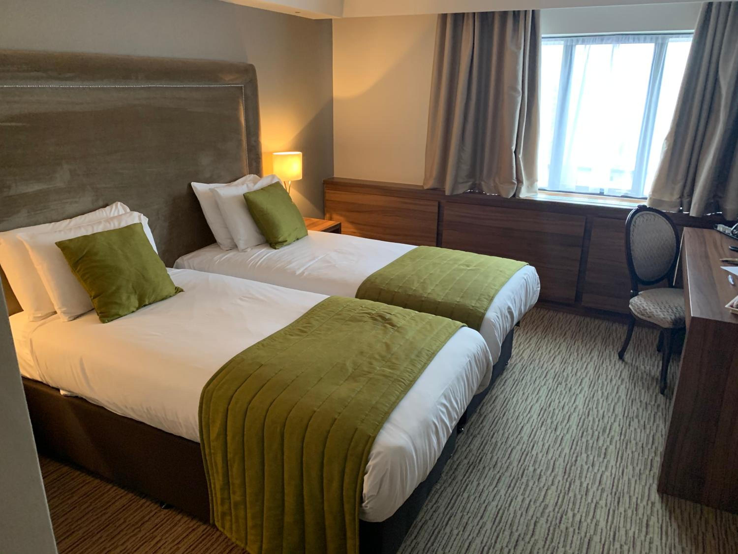 Twin Room - Photo 2