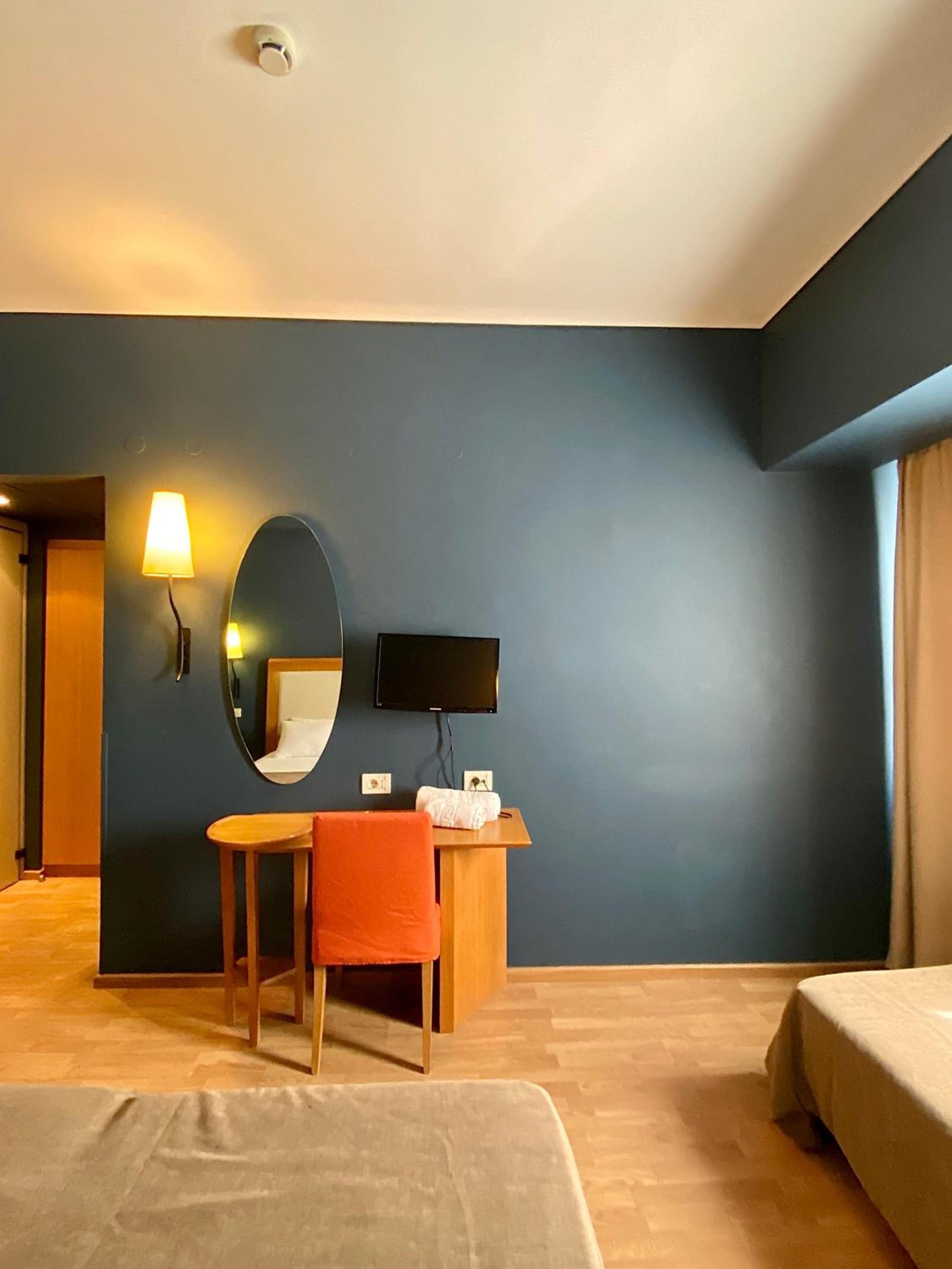 Triple Room (3 Adults) - Photo 3