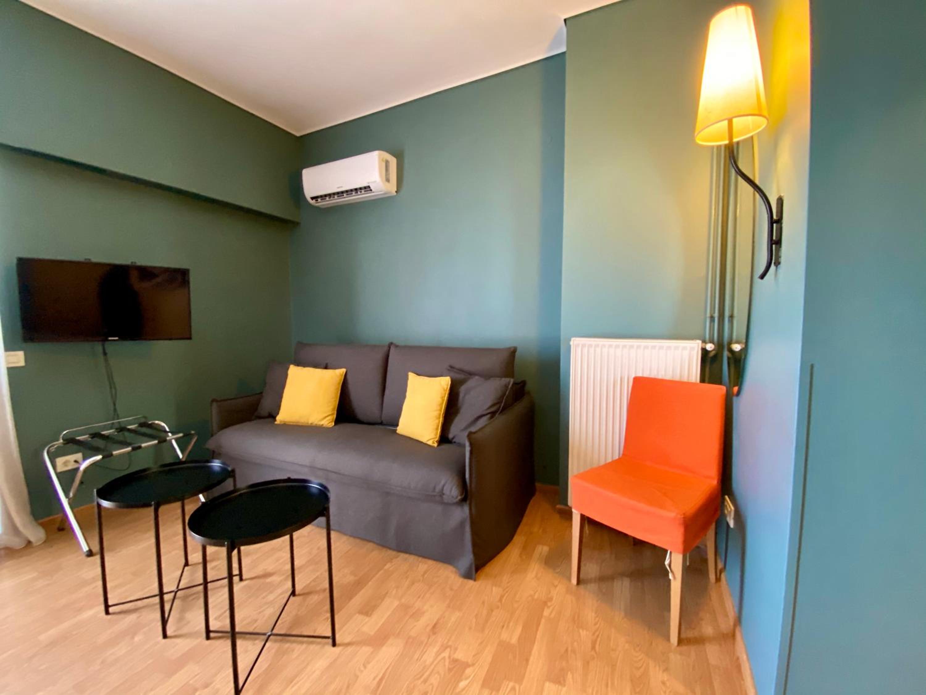 Family Room - Photo 12