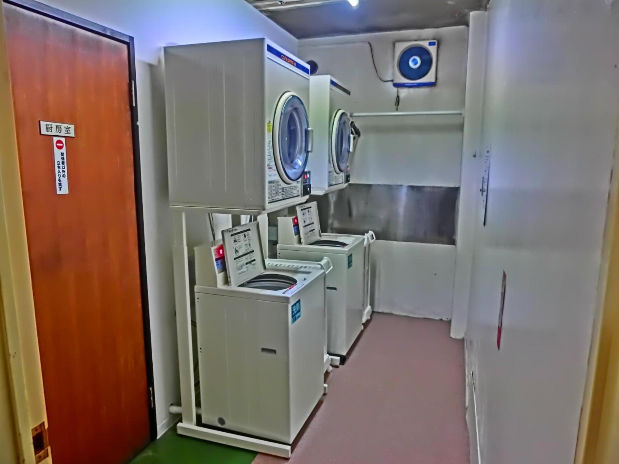 Economy Twin Room - Smoking photo 2