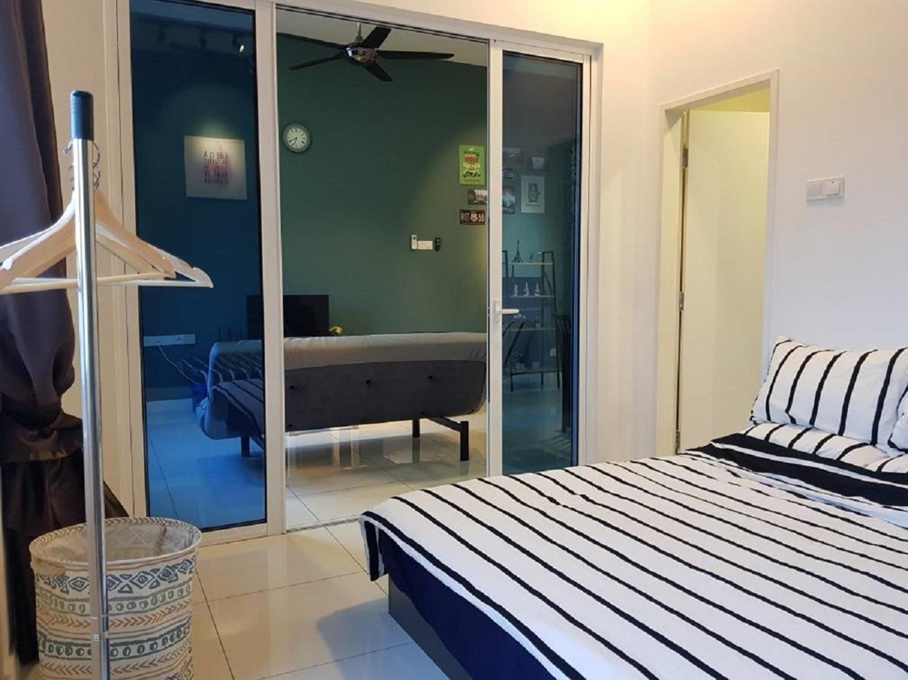 One-Bedroom Apartment - Photo 9