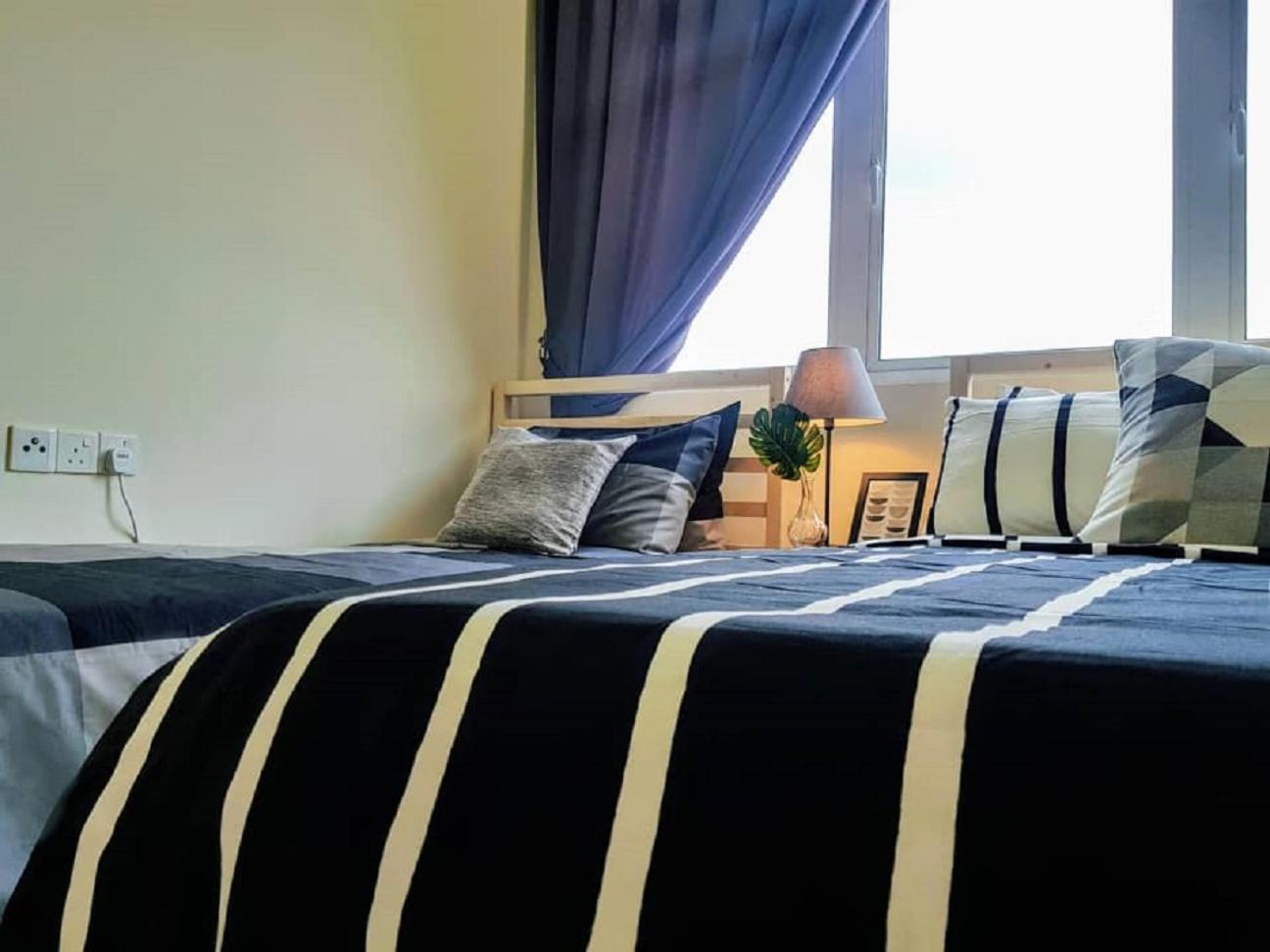 Three-Bedroom Apartment - Photo 25