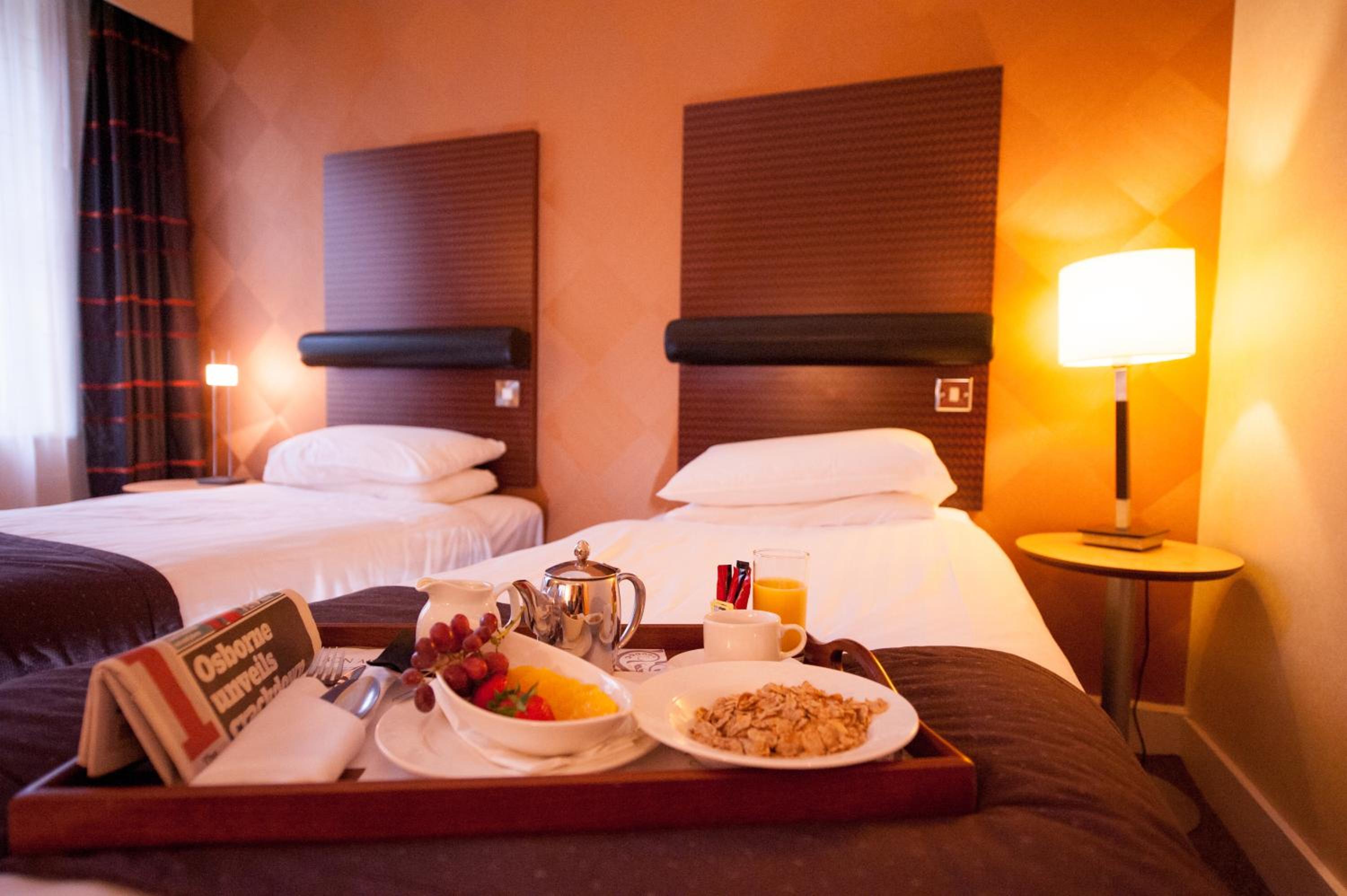 Standard Twin Room - Photo 5