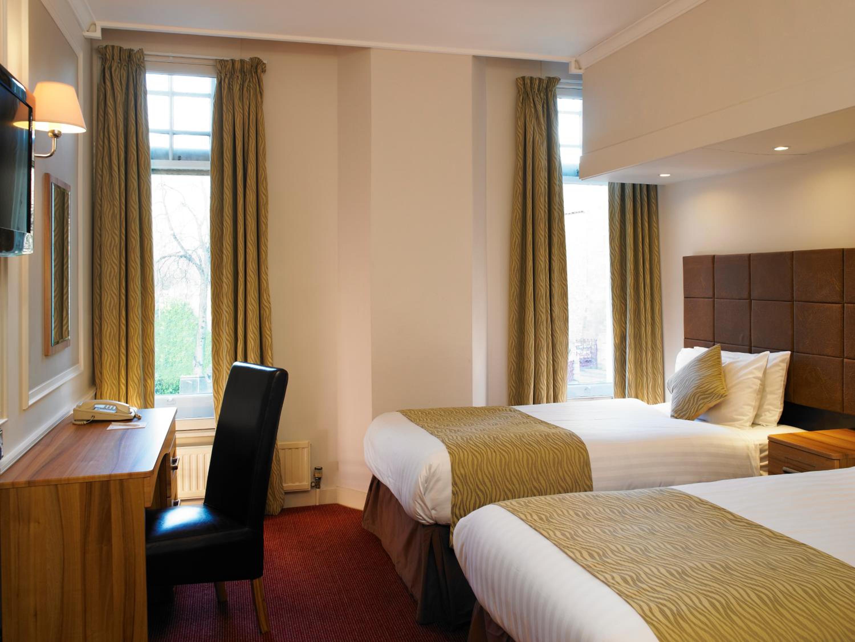 Standard Twin Room - Photo 2