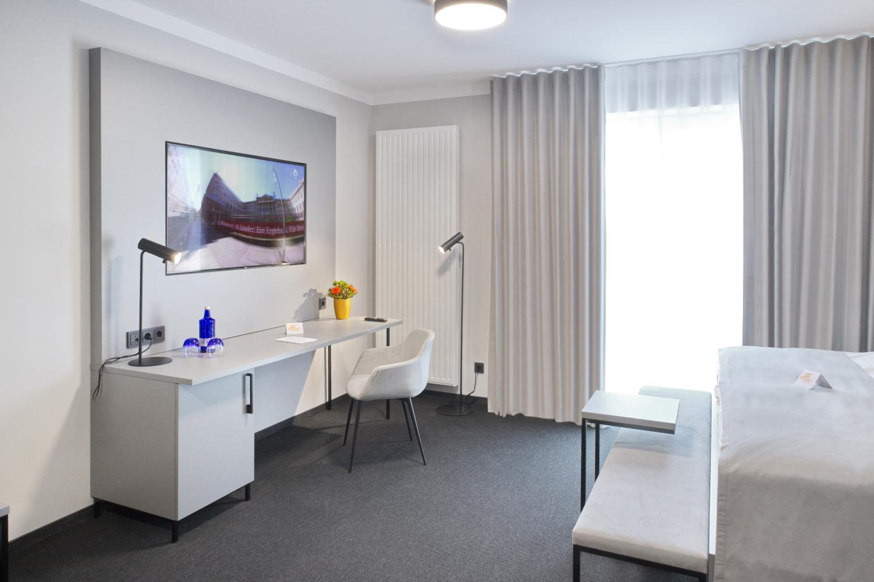 Double Room - Photo 5