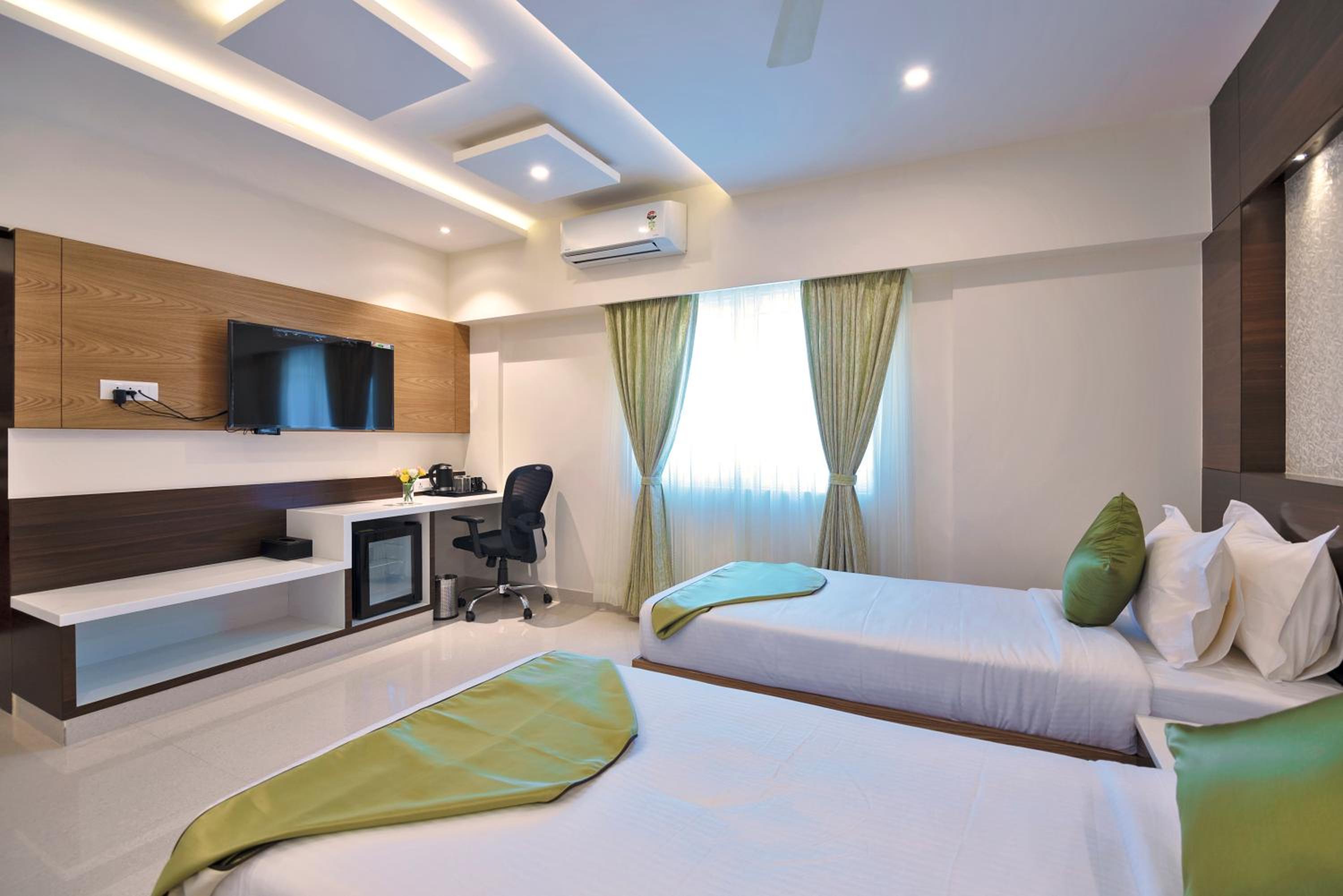 Twin Room - Photo 2