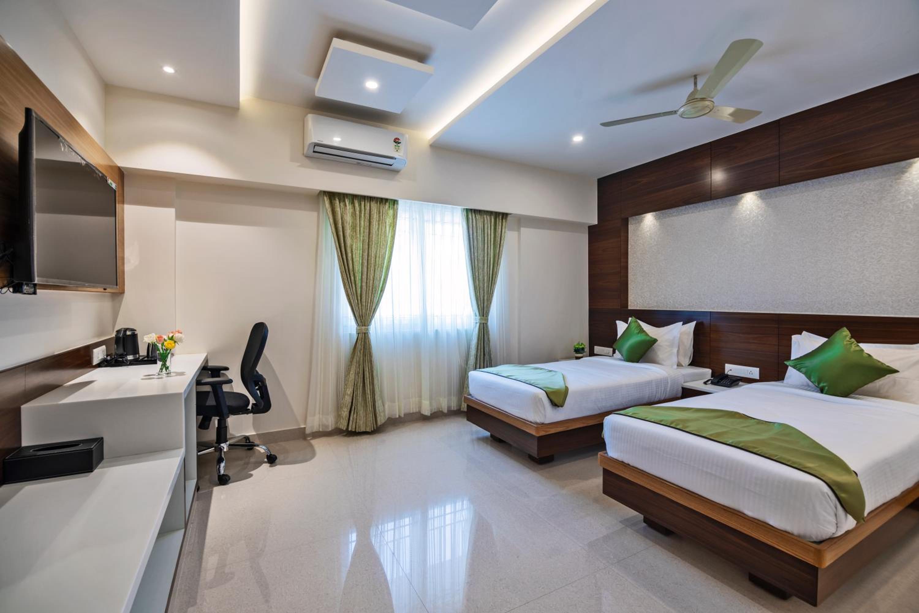 Twin Room - Photo 5