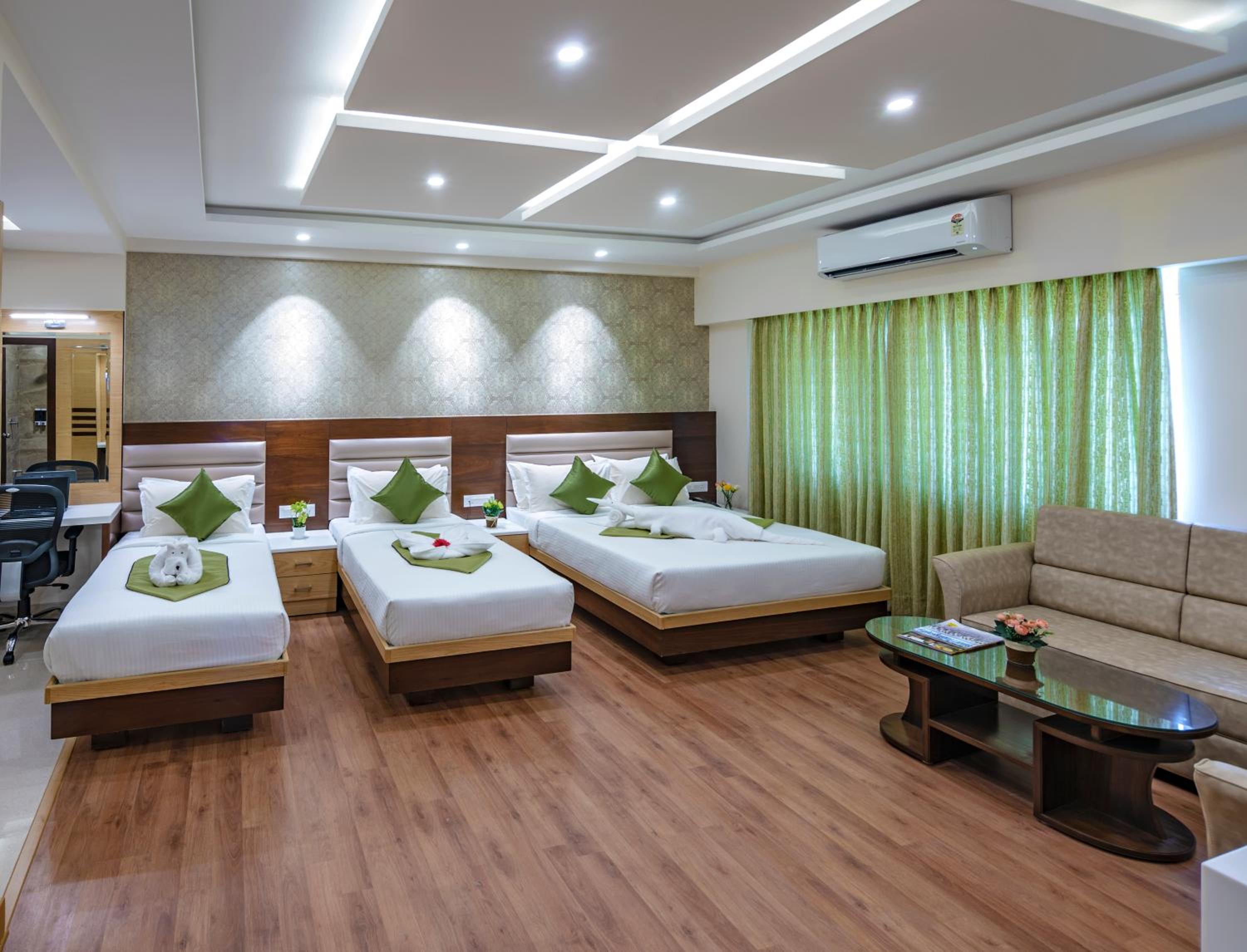 Deluxe Suite - Photo 6