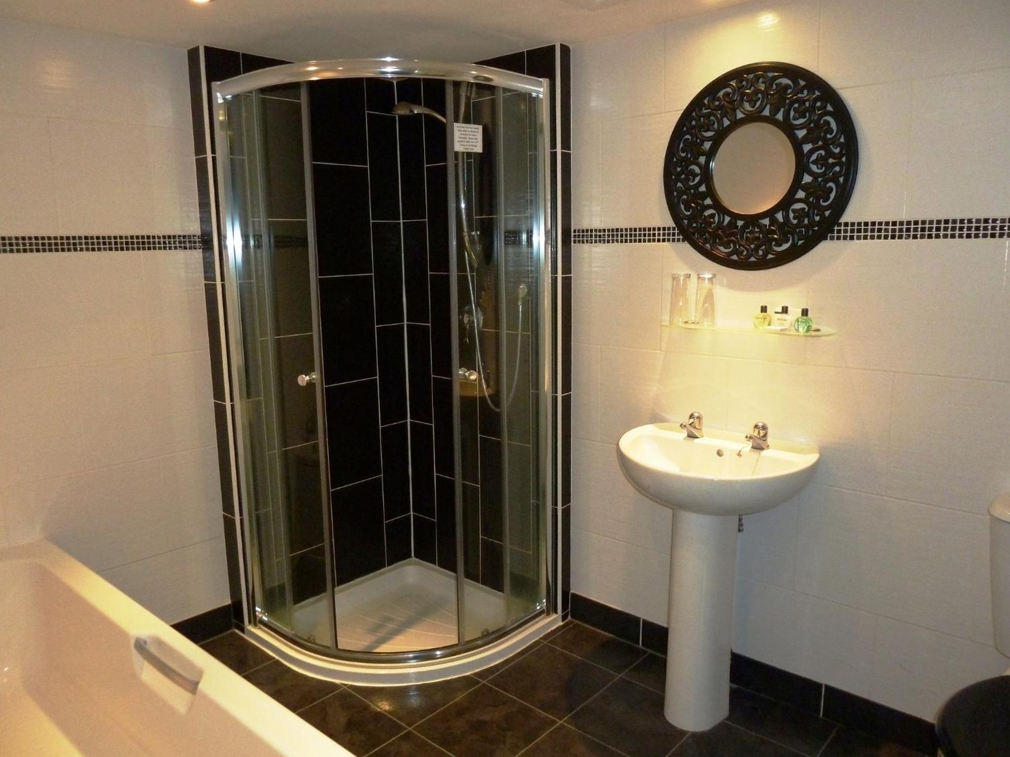 Suite - Photo 6