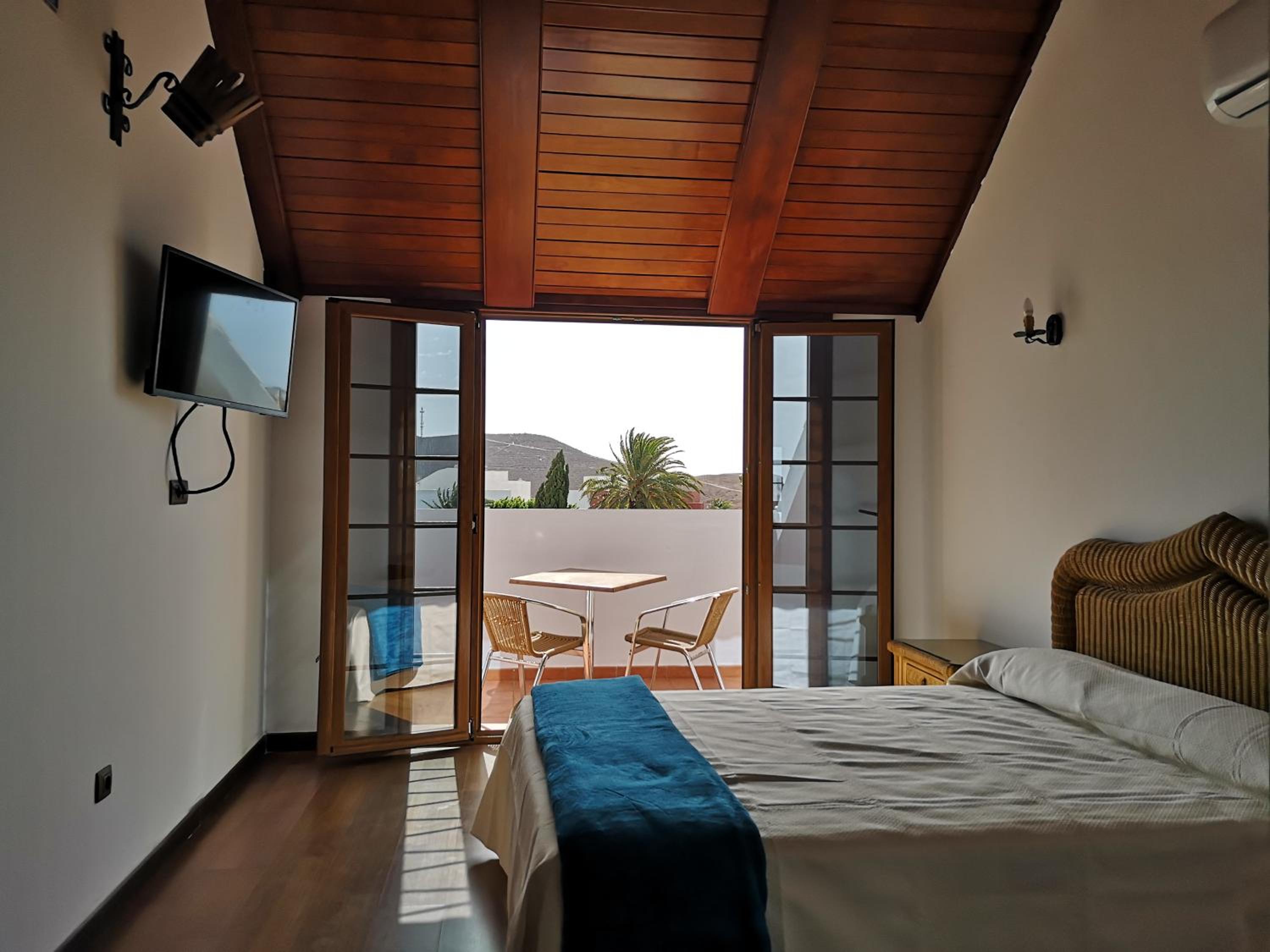 Superior Double Room - Photo 8